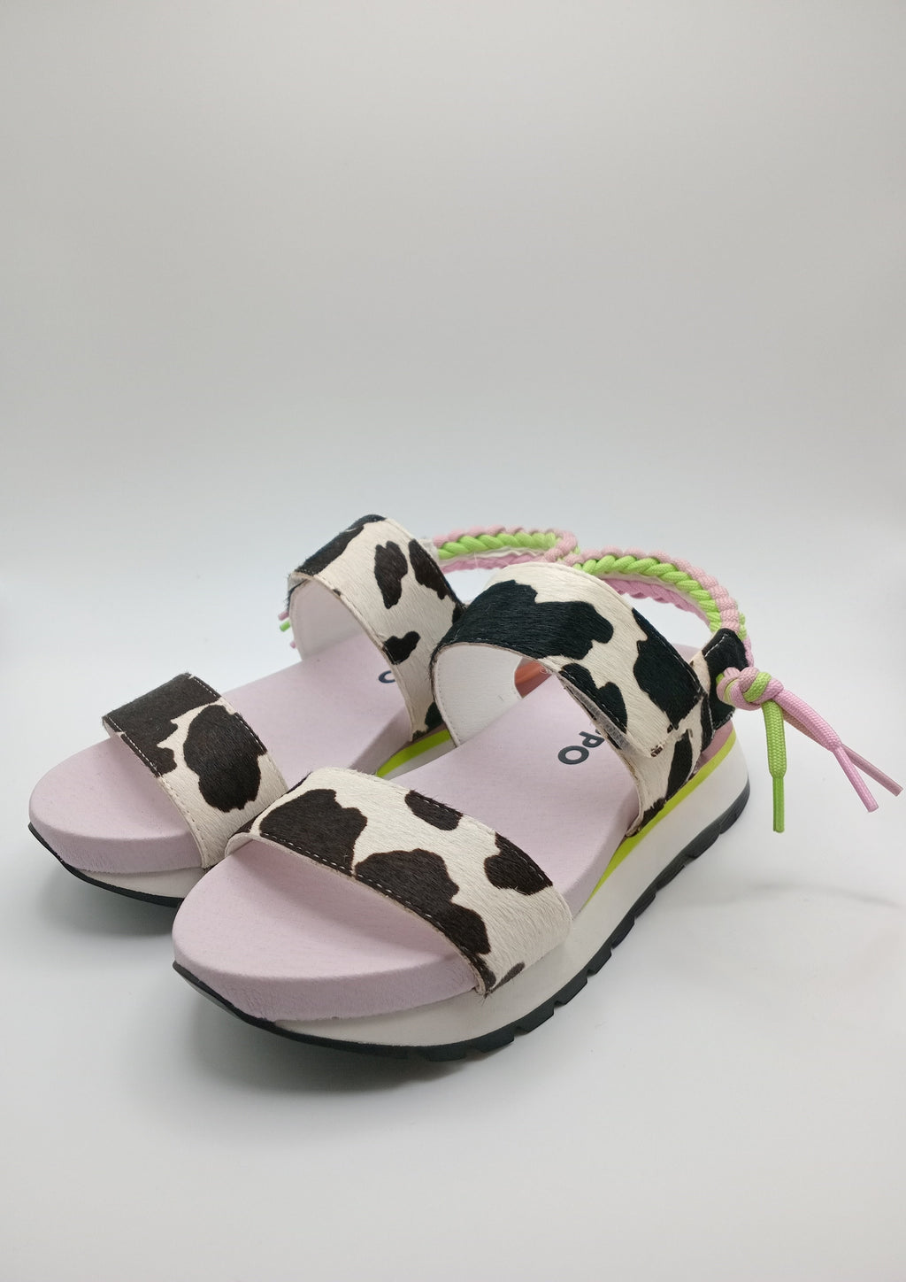 Sandálias Gioseppo Mulher com Padrão Animal Cow Print e Plataforma; Sandálias Desportivas Confortáveis com Velcro e Detalhes Coloridos Neon
