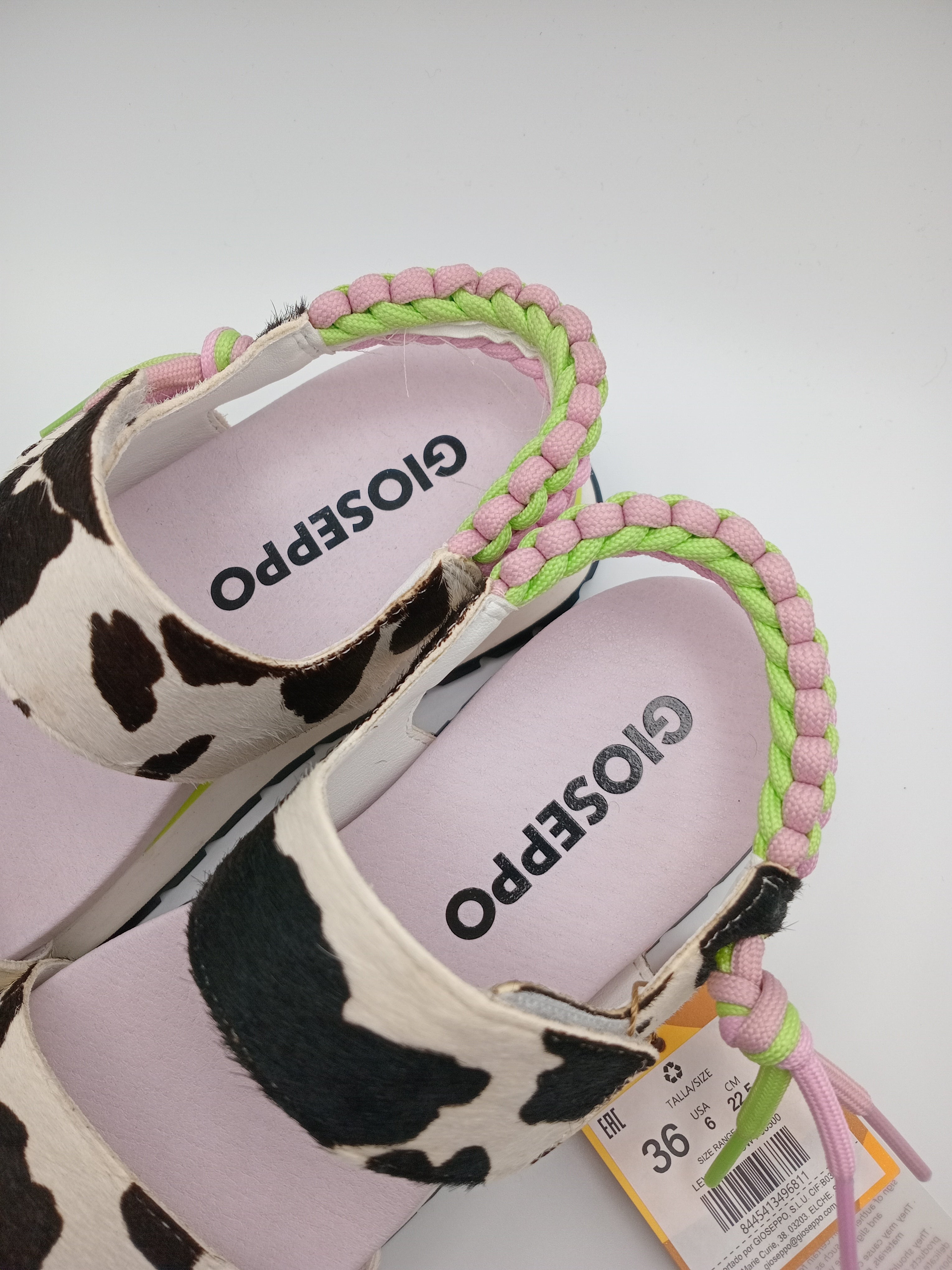 Sandálias Gioseppo Mulher com Padrão Animal Cow Print e Plataforma; Sandálias Desportivas Confortáveis com Velcro e Detalhes Coloridos Neon