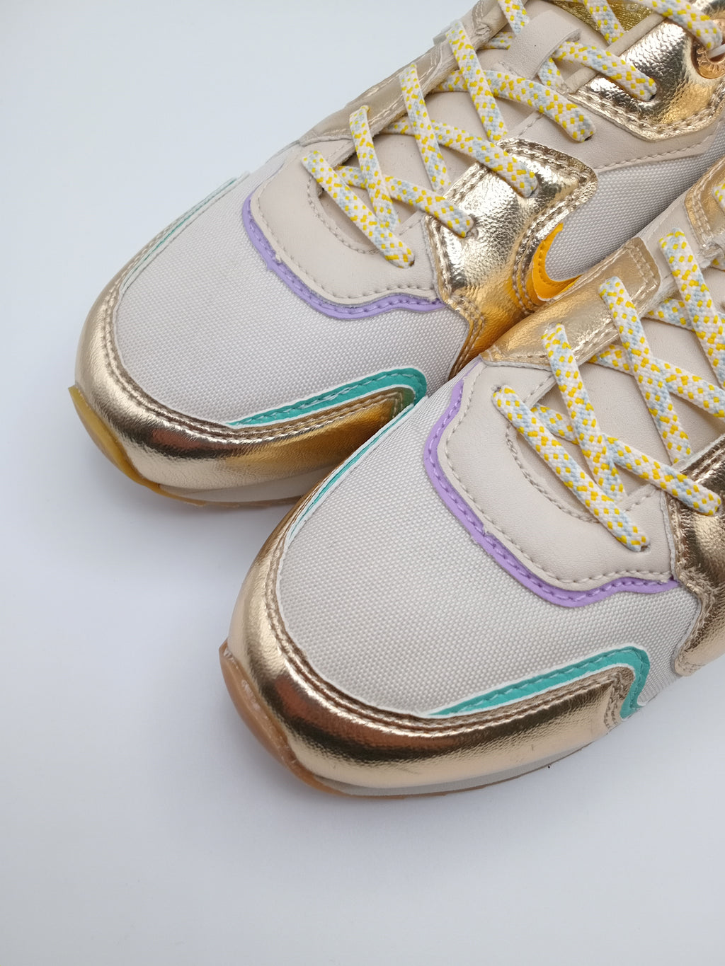 TÊNIS XTI DOURADO MULTI CORES ROXO LARANJA AMARELO VERDE ÁGUA BICUDO
