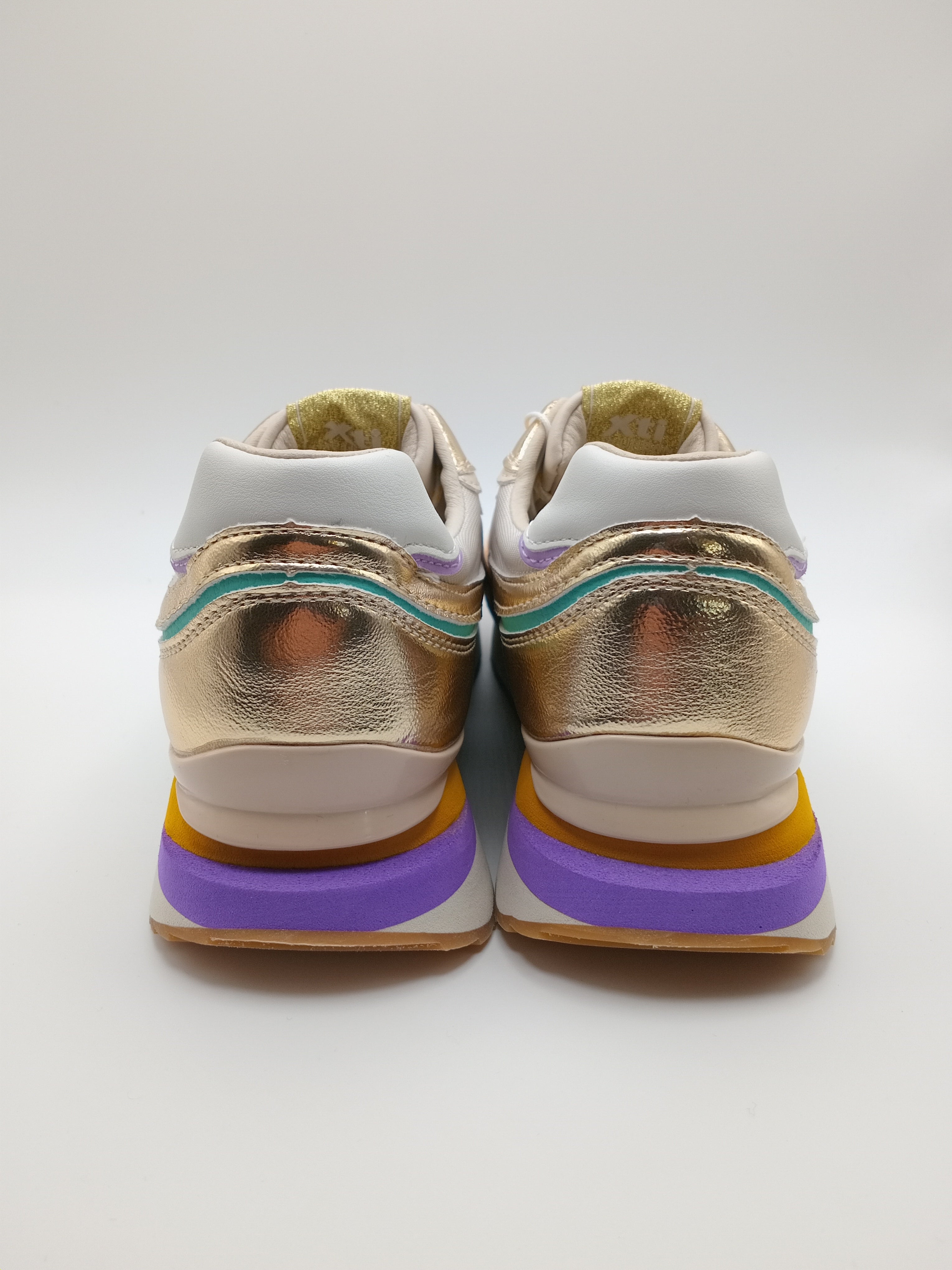 TÊNIS XTI DOURADO MULTI CORES ROXO LARANJA AMARELO VERDE ÁGUA BICUDO