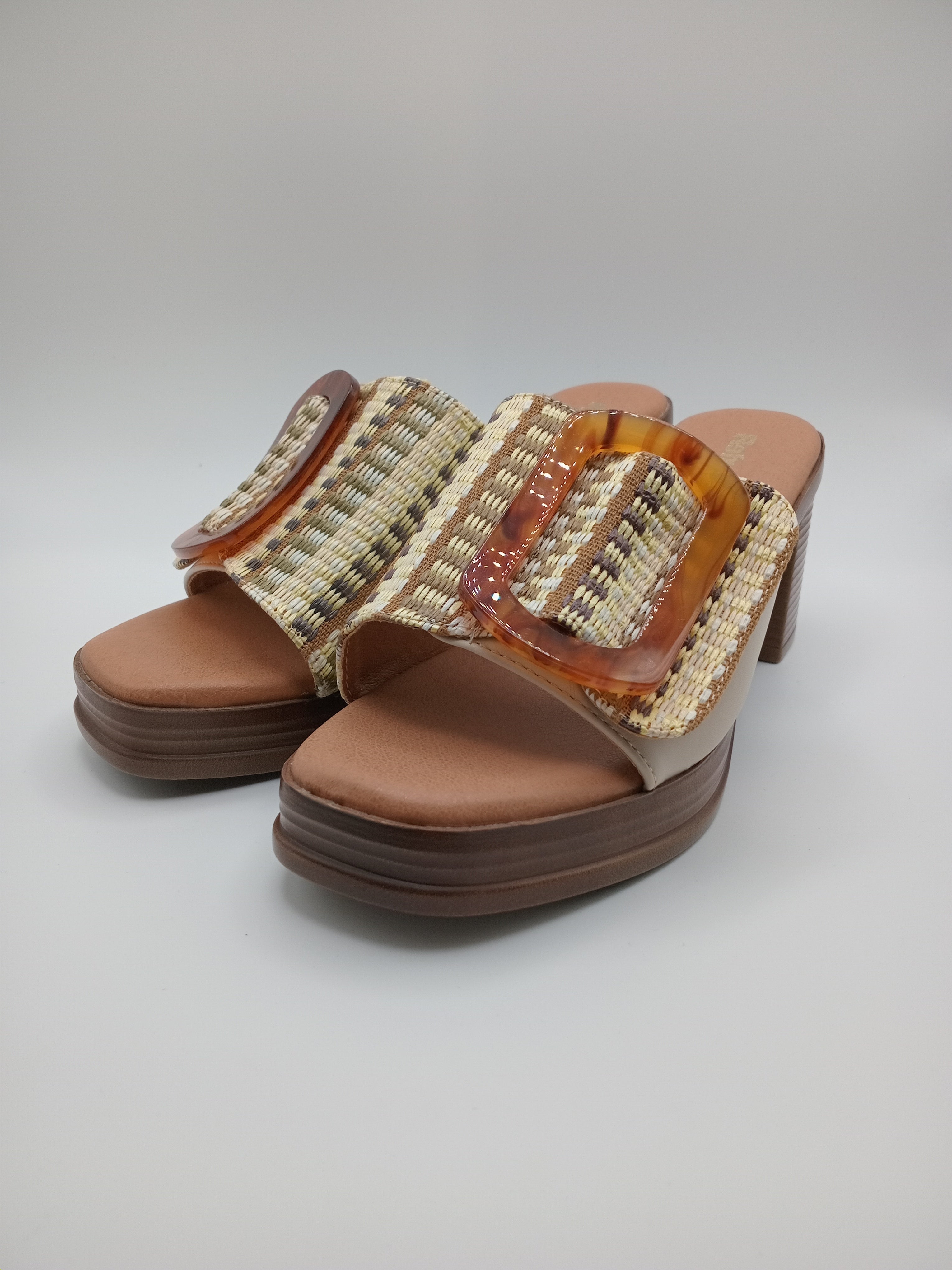 SALTO SANDÁLIA REFRESH CASTANHO FIVELA MACRAME ENTRELACE