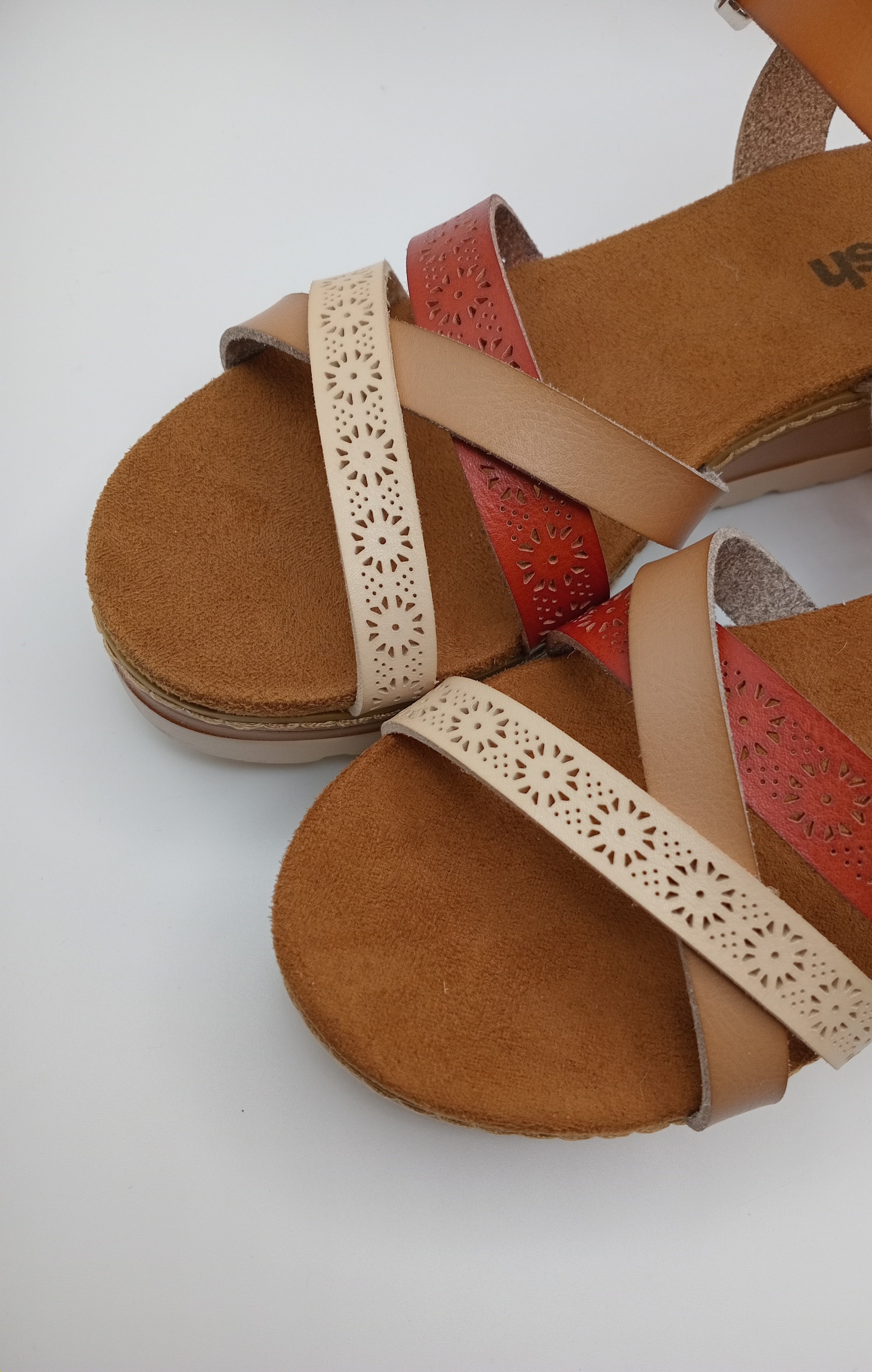 SALTO CUNHA REFRESH CASTANHO TIRAS VERMELHO BEGE