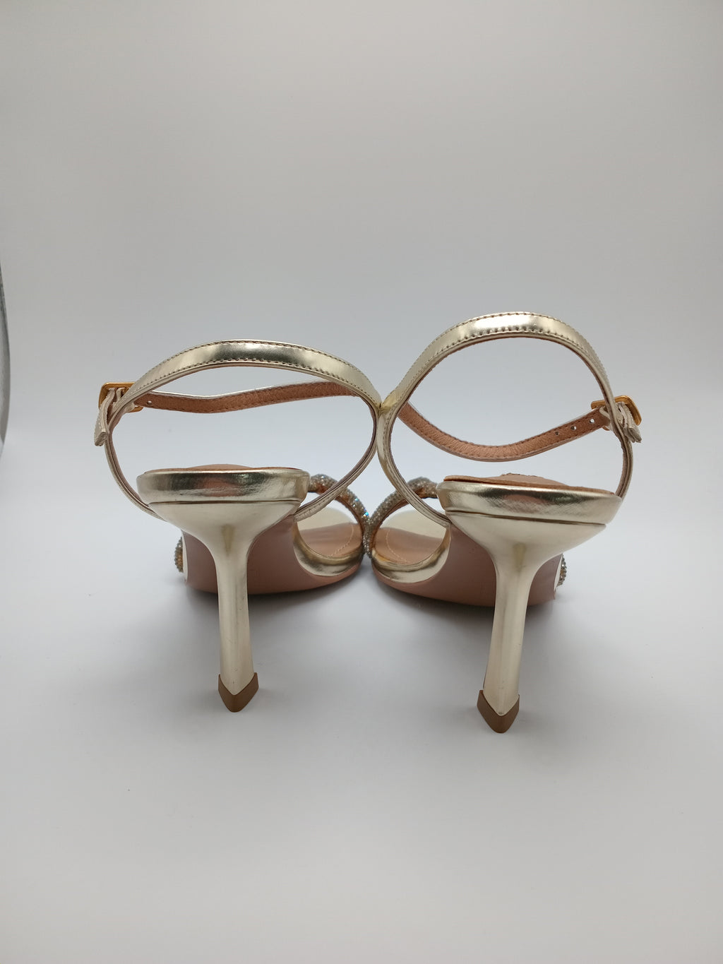 SALTO SANDÁLIA BIBI LOU DOURADO COURO PEDRA BRILHO CRAVEJADA AGULHA