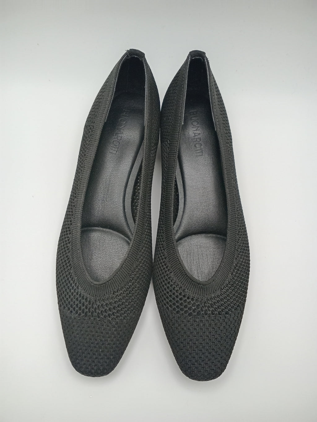 SABRINA SALTO BUONAROTTI PRETO TECIDO LISO BICO QUADRADO