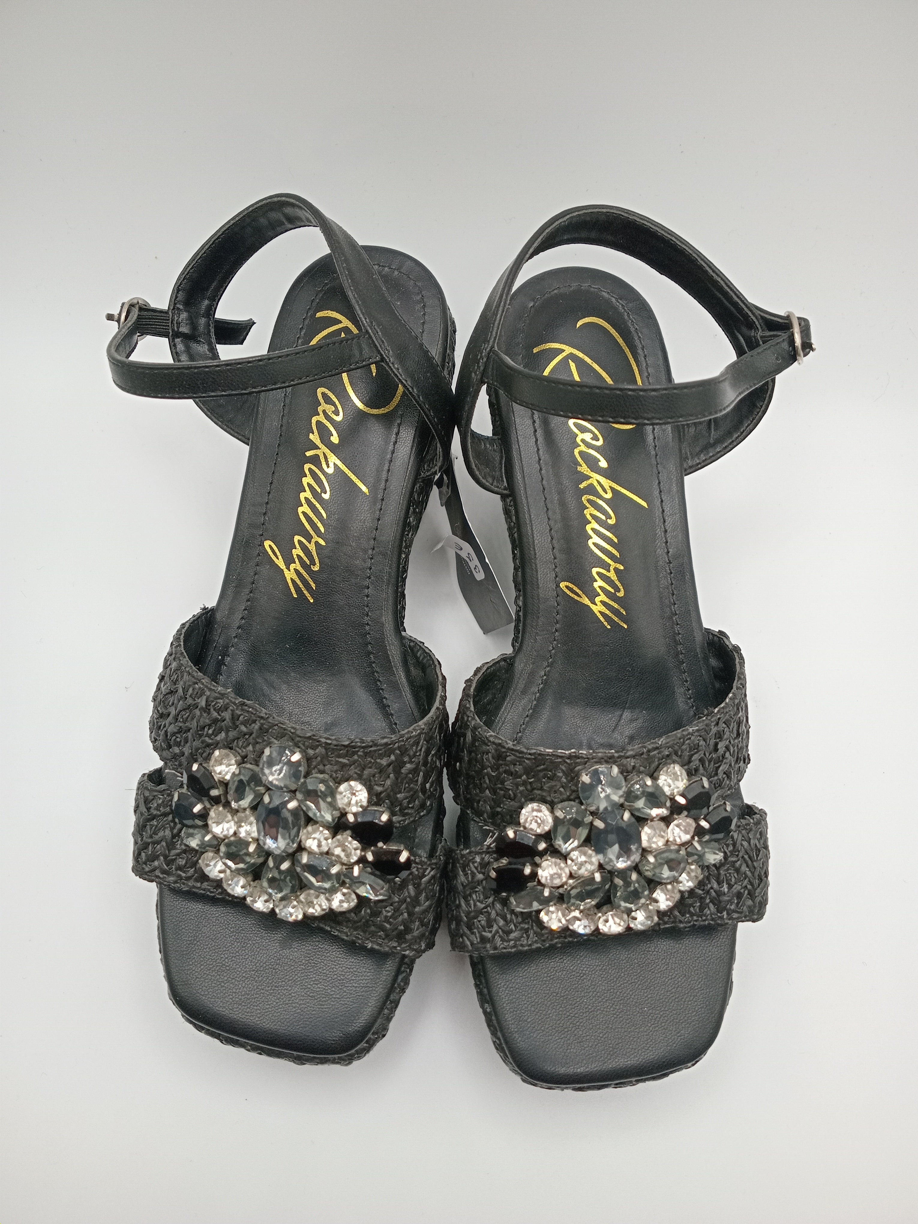 SALTO CUNHA ROCKAWAY PRETA ENTRELACE MACRAME APLICAÇÃO PEDRAS BRILHO BICO QUADRADO