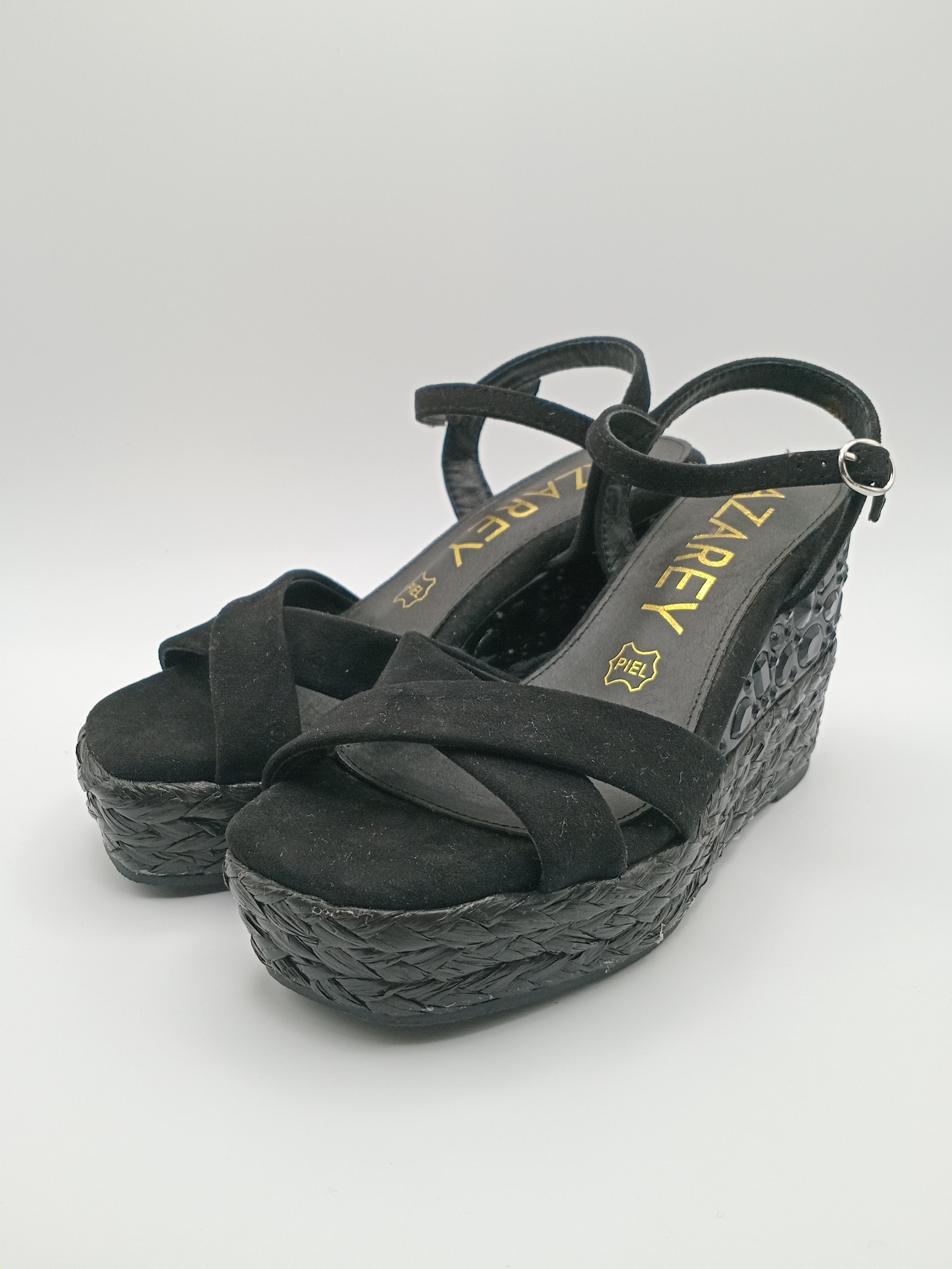 SALTO CUNHA AZZAREY PRETO COURO PEDRAS PALHA