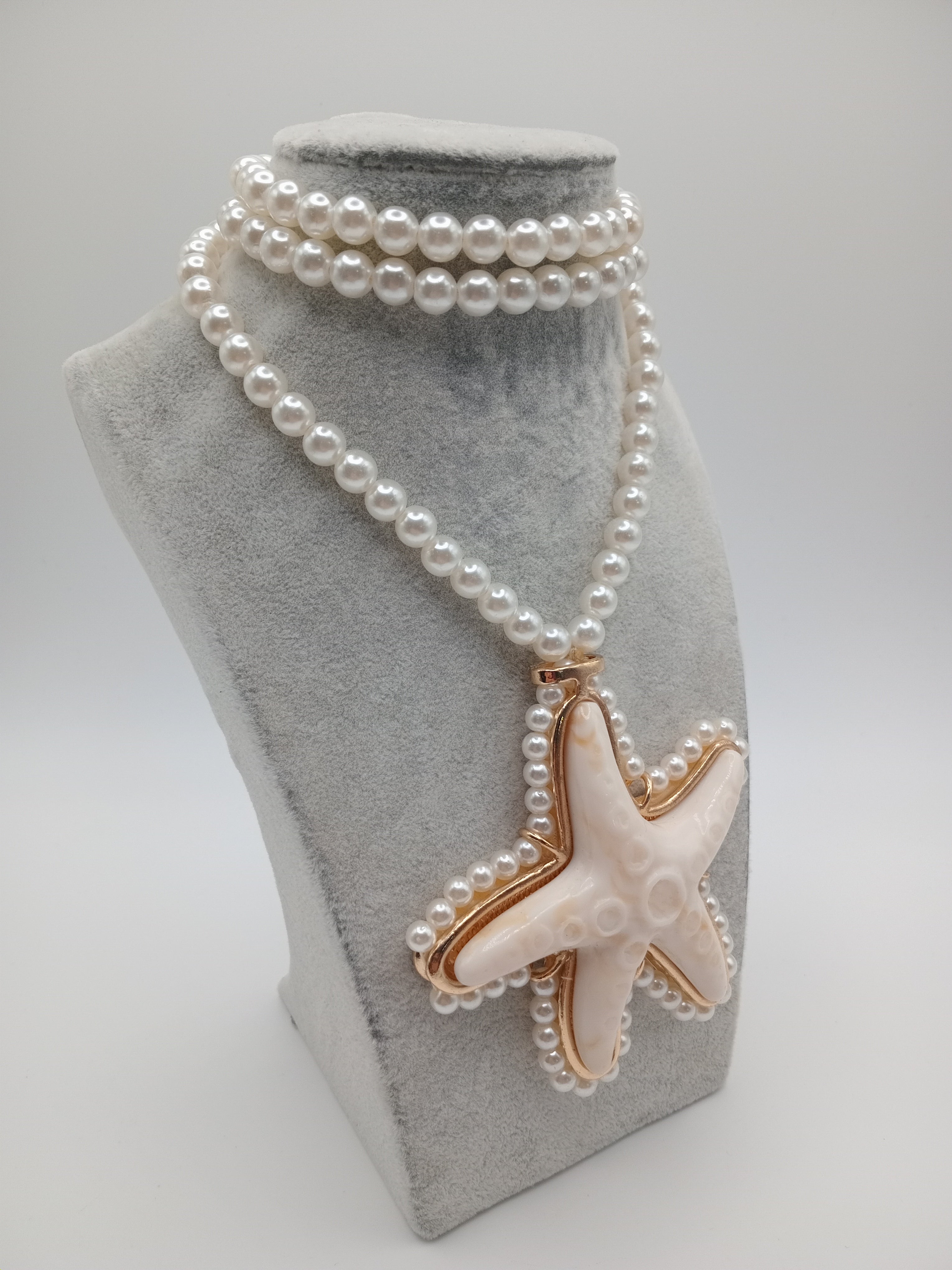 COLAR ESTRELA DO MAR PÉROLAS FAKE