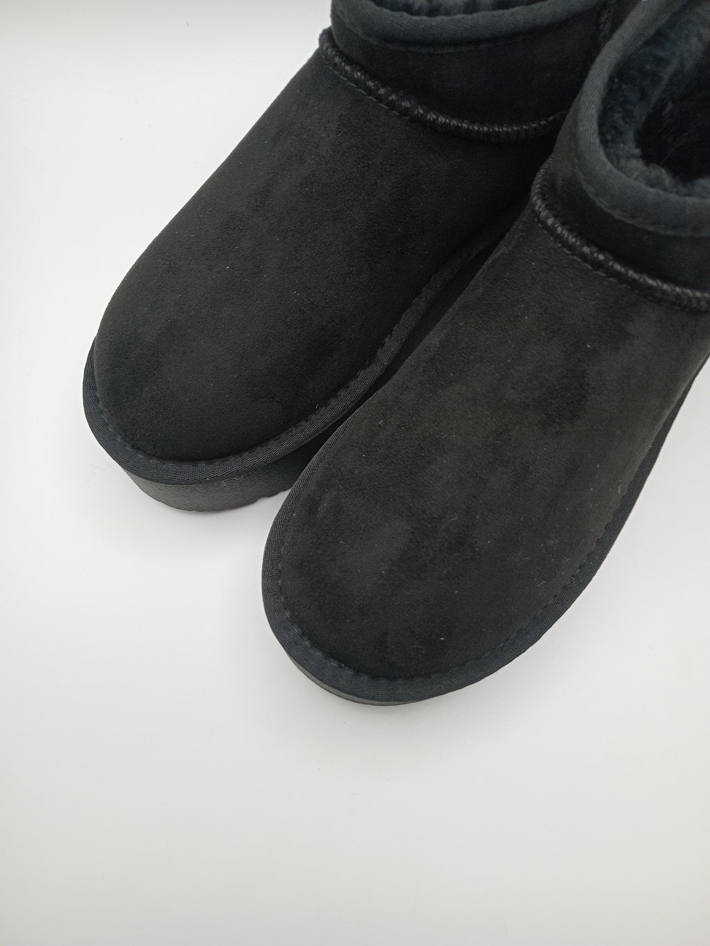 BOTA PANTUFA XTI PRETO PELOS VELUDO ETIQUETA CASTANHO