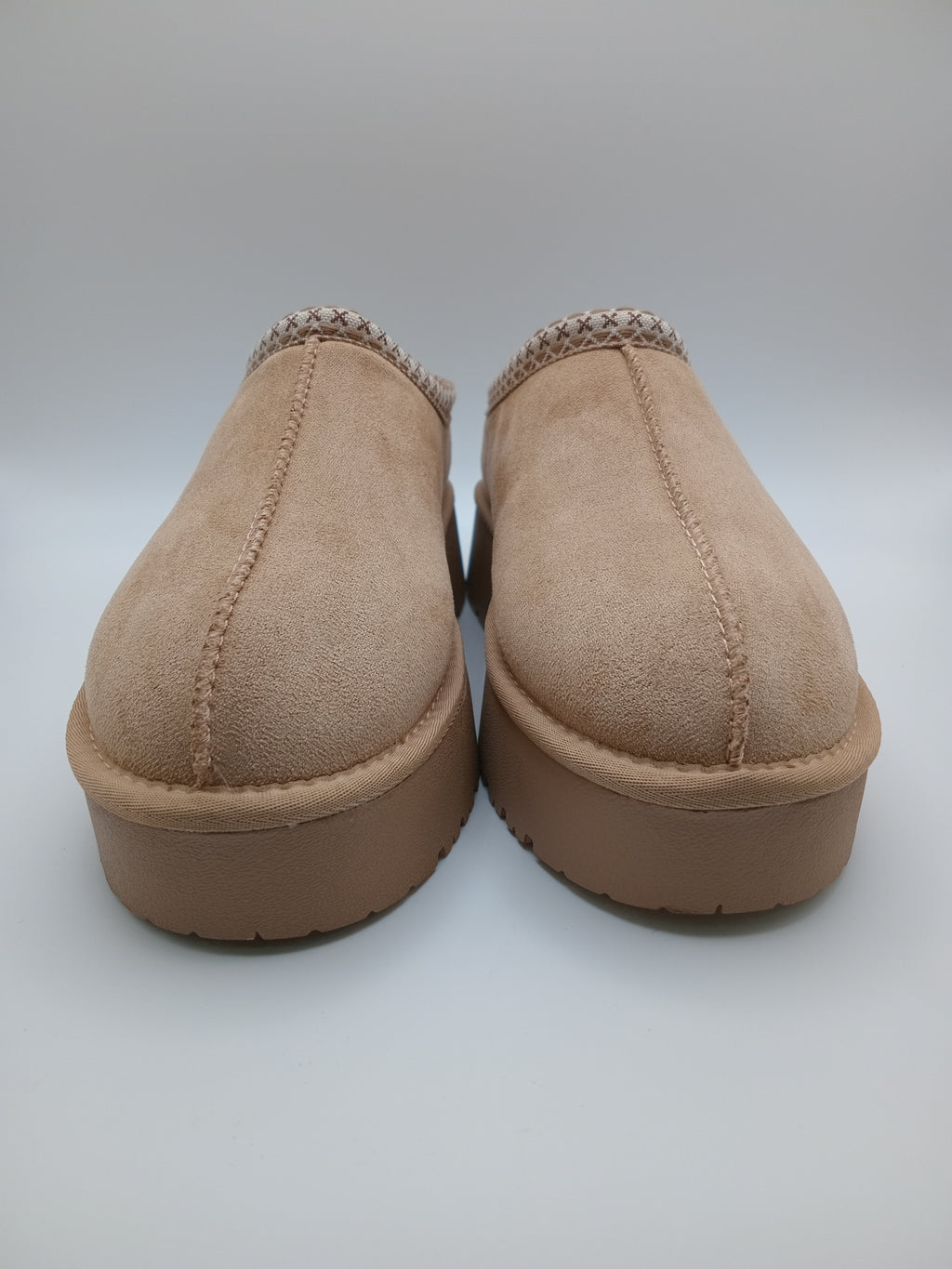 SOCAS PANTUFAS XTI CASTANHO PELOS CAMURÇA BORDADO X