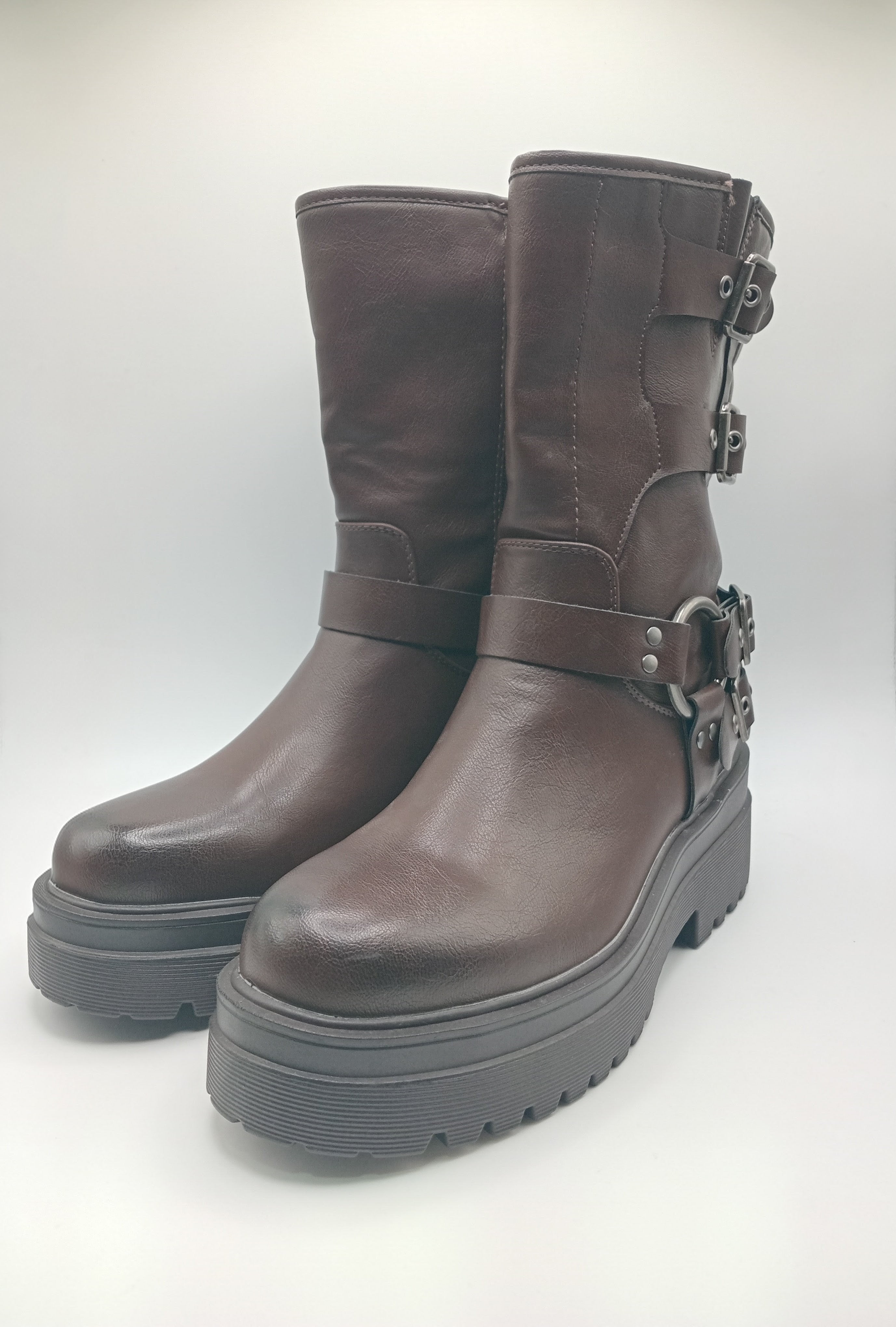 BOTA COTURNO BESTELLE CASTANHO ESCURO ECO PELE FECHO REGULÁVEL ZIPER