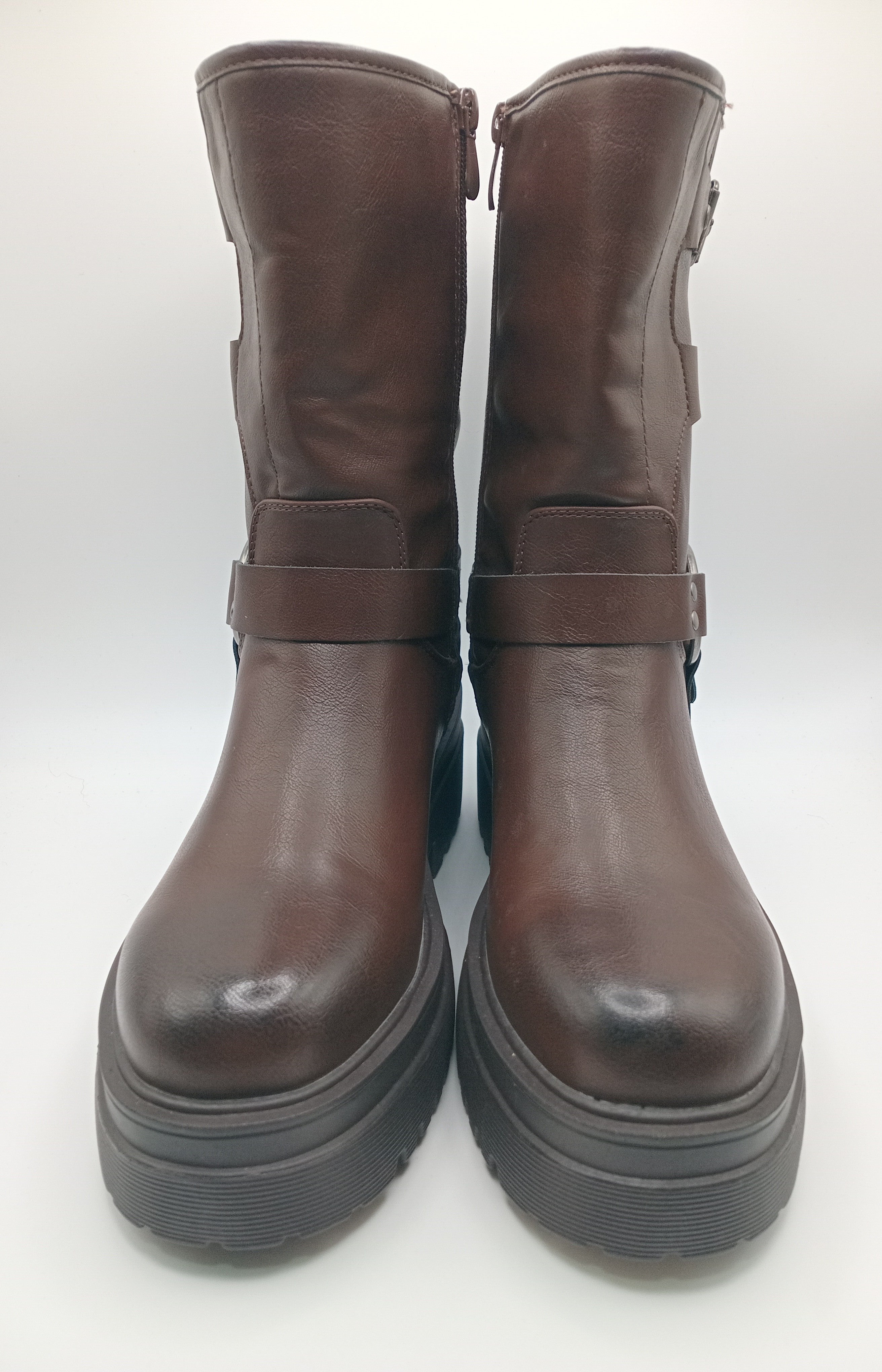 BOTA COTURNO BESTELLE CASTANHO ESCURO ECO PELE FECHO REGULÁVEL ZIPER