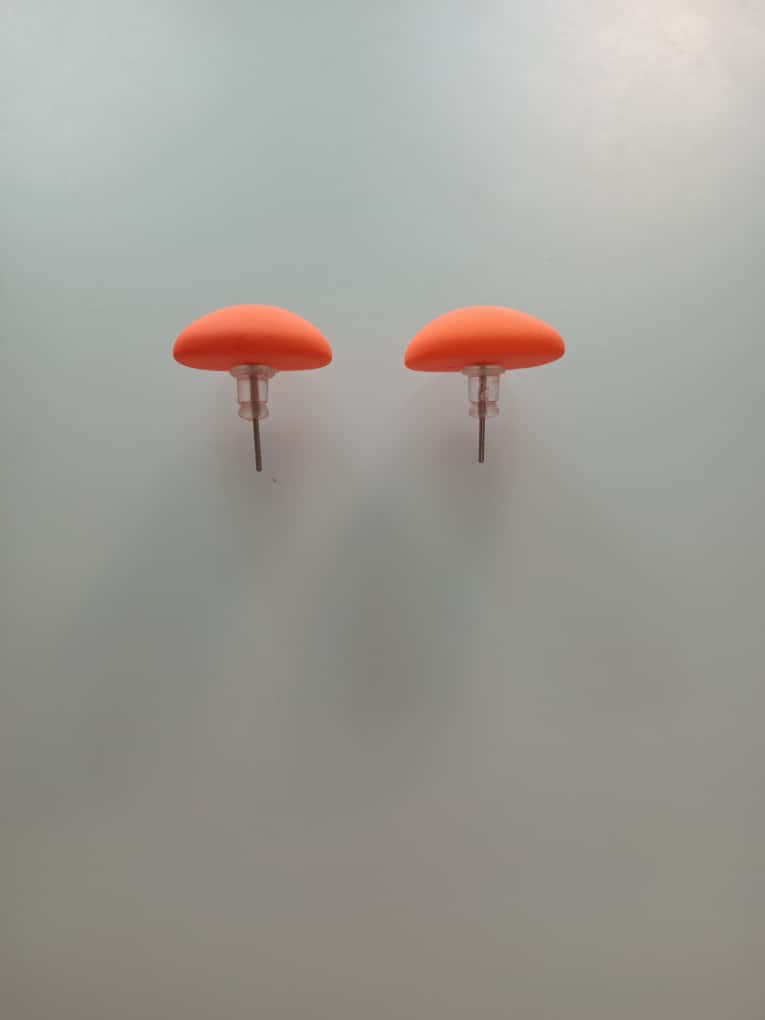 BRINCO QUADRADO LARANJA BORRACHA