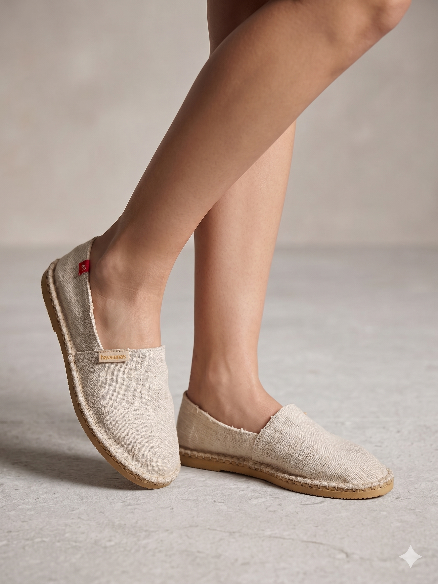Alpercatas Unissexo Havaianas Origine em Tecido Bege; Sapatos de Lona Estilo Espadrilles com Sola de Borracha; Calçado Casual Confortável e Leve para o Verão; Design Clássico com Costura Artesanal e Logótipo Lateral