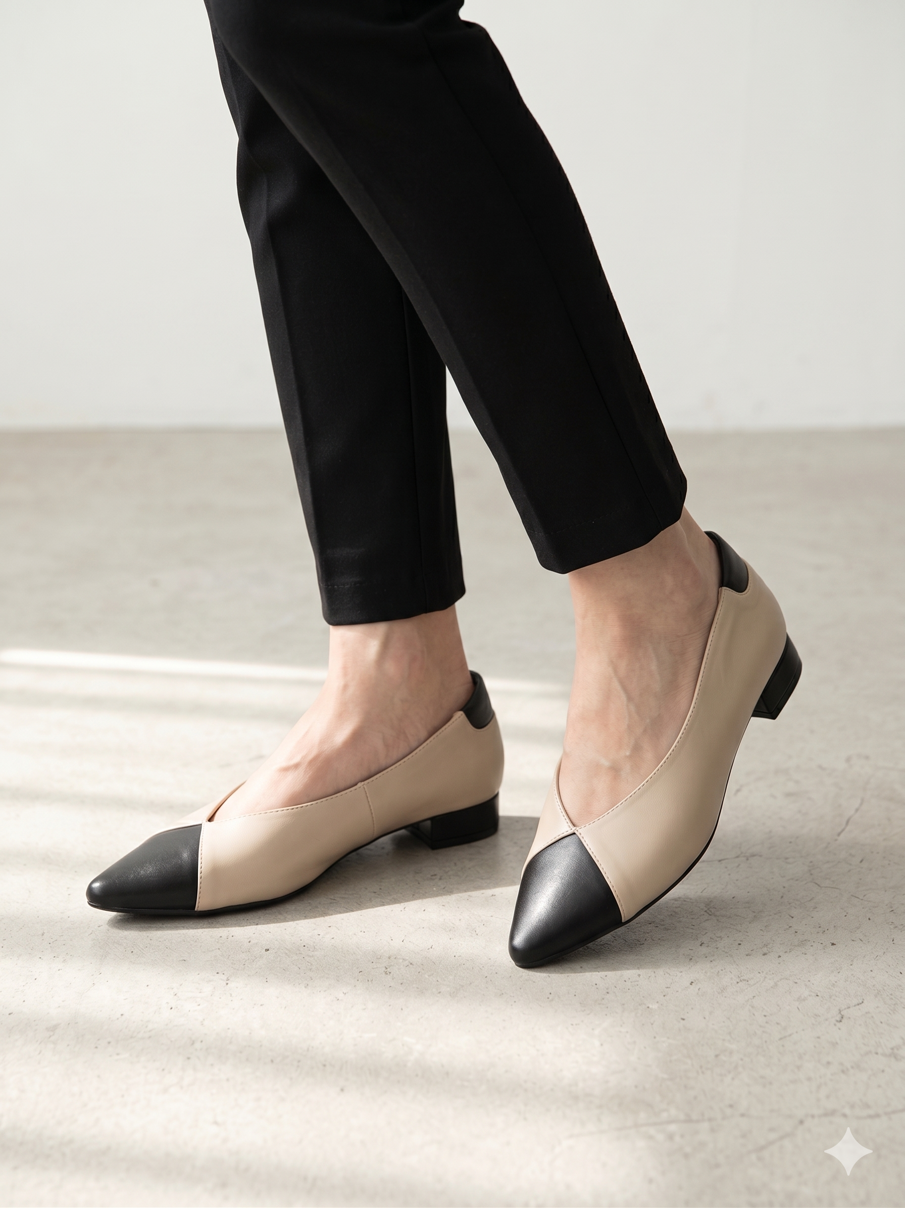 Sapatos Buonarotti de Mulher Bicolores Beges e Pretos; Sabrinas Elegantes com Biqueira Fina; Calçado de Senhora Clássico Casual; Sapatos de Salto Baixo Confortáveis Moda Portugal