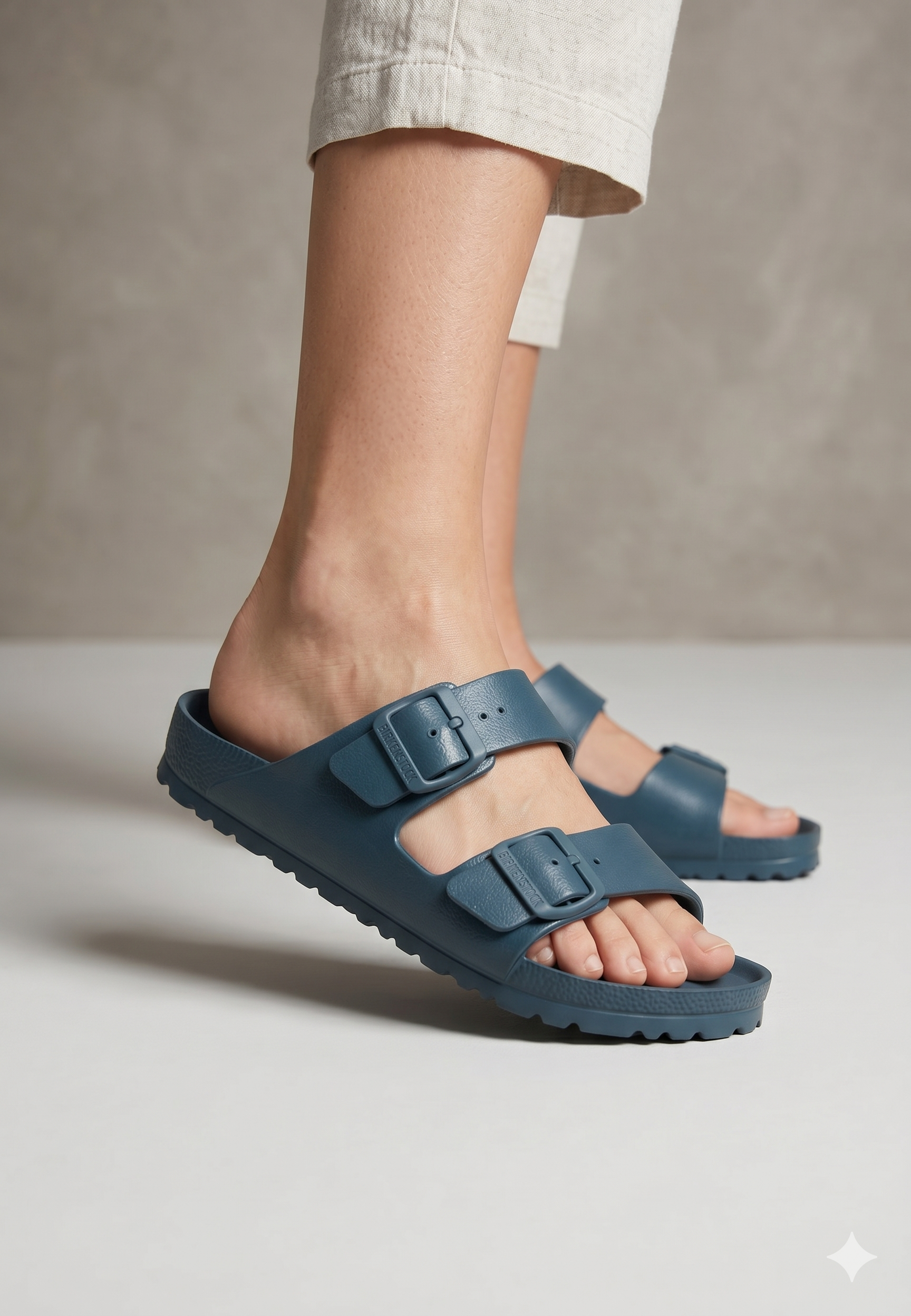 Sandálias Birkenstock Arizona EVA duas tiras, chinelos antiderrapantes de verão para homem e mulher, cor azul marinho Basalt Gray, ultraleves e à prova de água, calçado confortável de piscina e praia