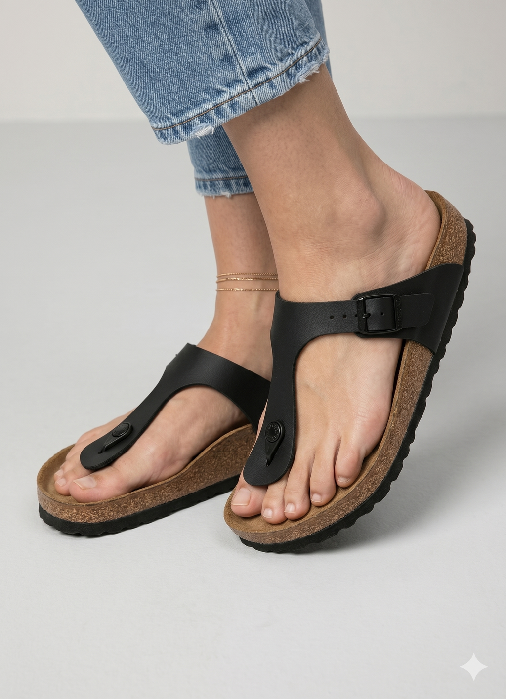 Birkenstock Gizeh Black Sandálias de Dedo Mulher em Preto; Sola de Cortiça; Conforto Anatómico
