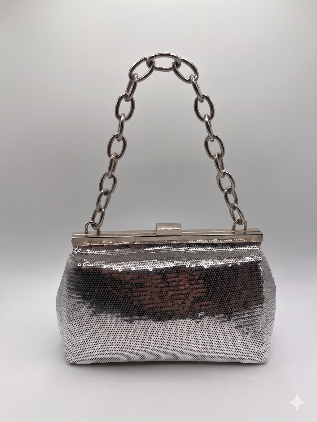 Mala de Mão de Lantejoulas Prateada Mulher; Bolsa Clutch de Festa com Alça de Corrente Metálica; Acessório Elegante de Noite para Cerimónia e Casamento