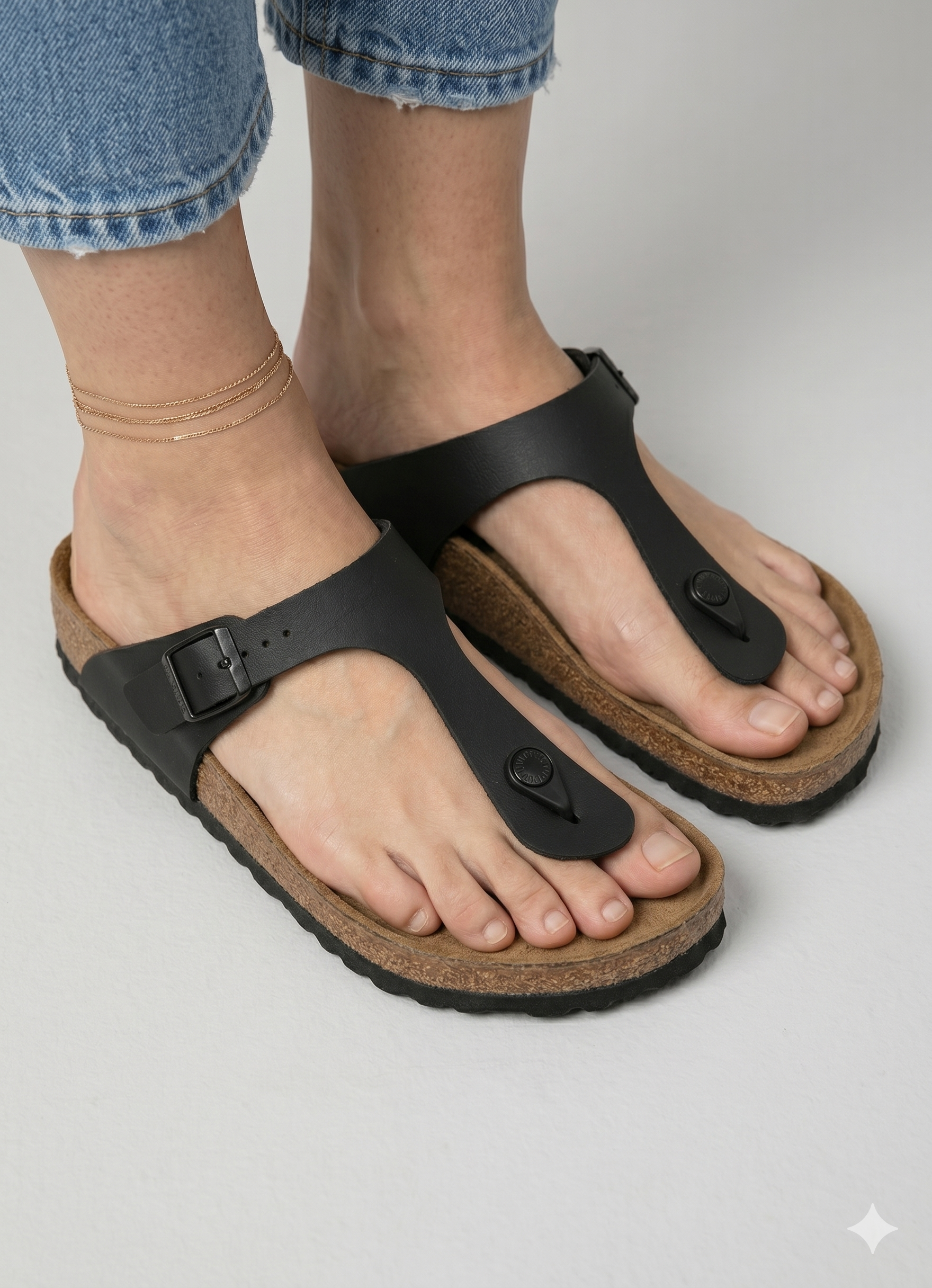 Birkenstock Gizeh Black Sandálias de Dedo Mulher em Preto; Sola de Cortiça; Conforto Anatómico