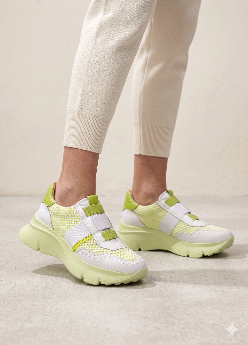 Sapatilhas Hispanitas Mulher Branco e Verde Limão Lima Neon; Ténis de Plataforma Casual em Pele com Malha Respirável; Calçado Confortável Sem Atacadores