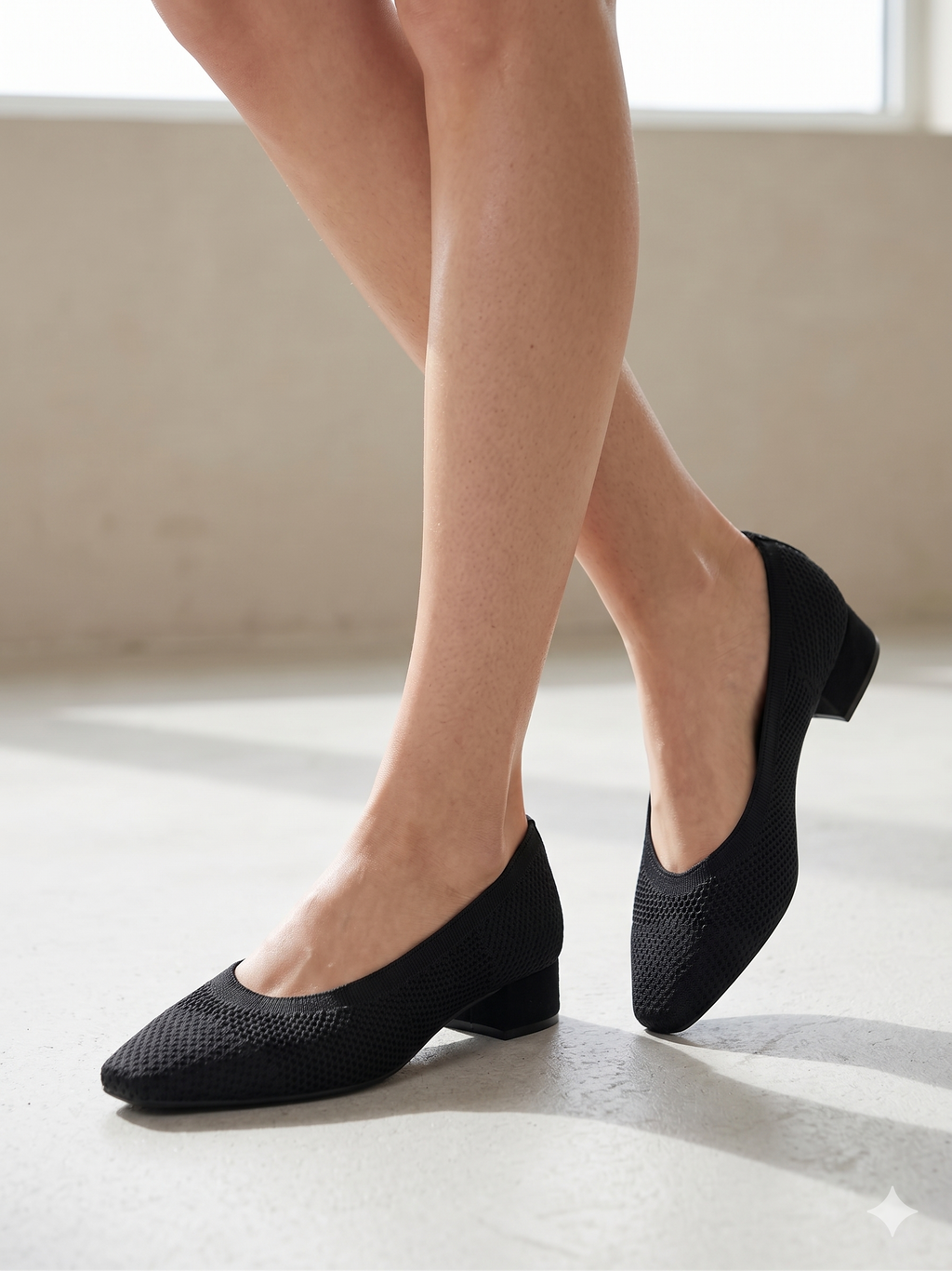 Sapatos de Salto Baixo Pretos Buonarotti em Malha Respirável; Sabrinas Elegantes com Salto Bloco Confortável para Trabalho e Dia a Dia Mulher