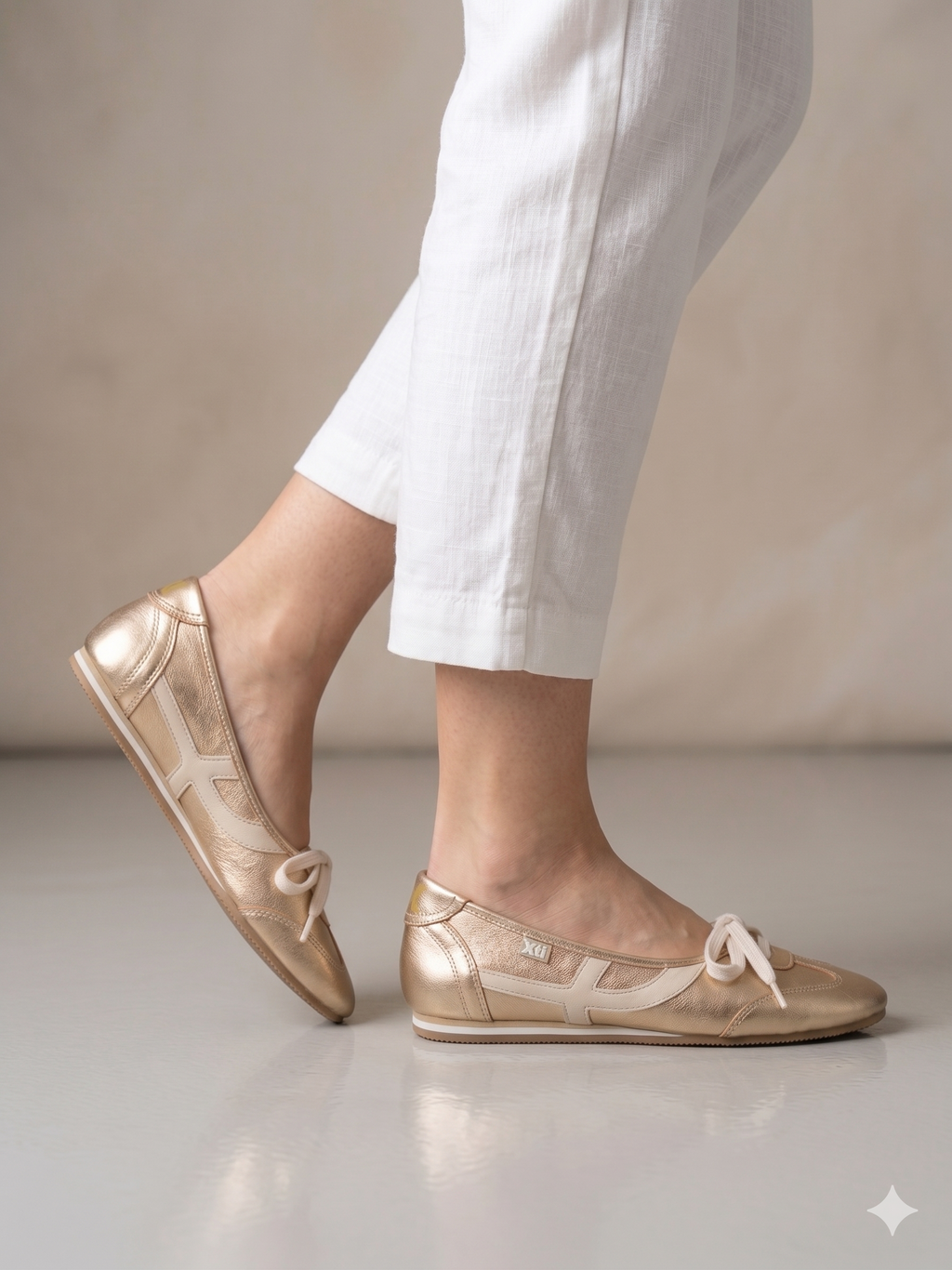 Sapatilhas Casuais Femininas Xti Dourado Oro em Camurça e Lona; Sabrinas Sapatos Tenis Modelo Balangai super Confortáveis