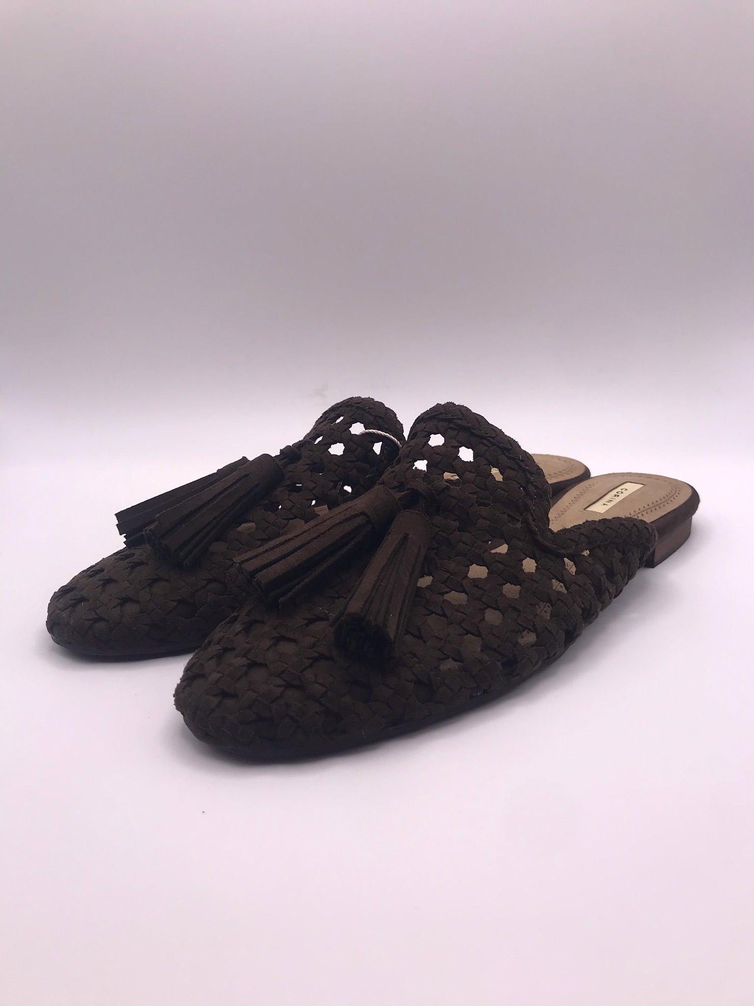 MULE CORINA CASTANHO ESCURO CAFE CAMURÇA FRANJA TECIDO MACRAME CHINELOS RASTEIRINHA SOCAS