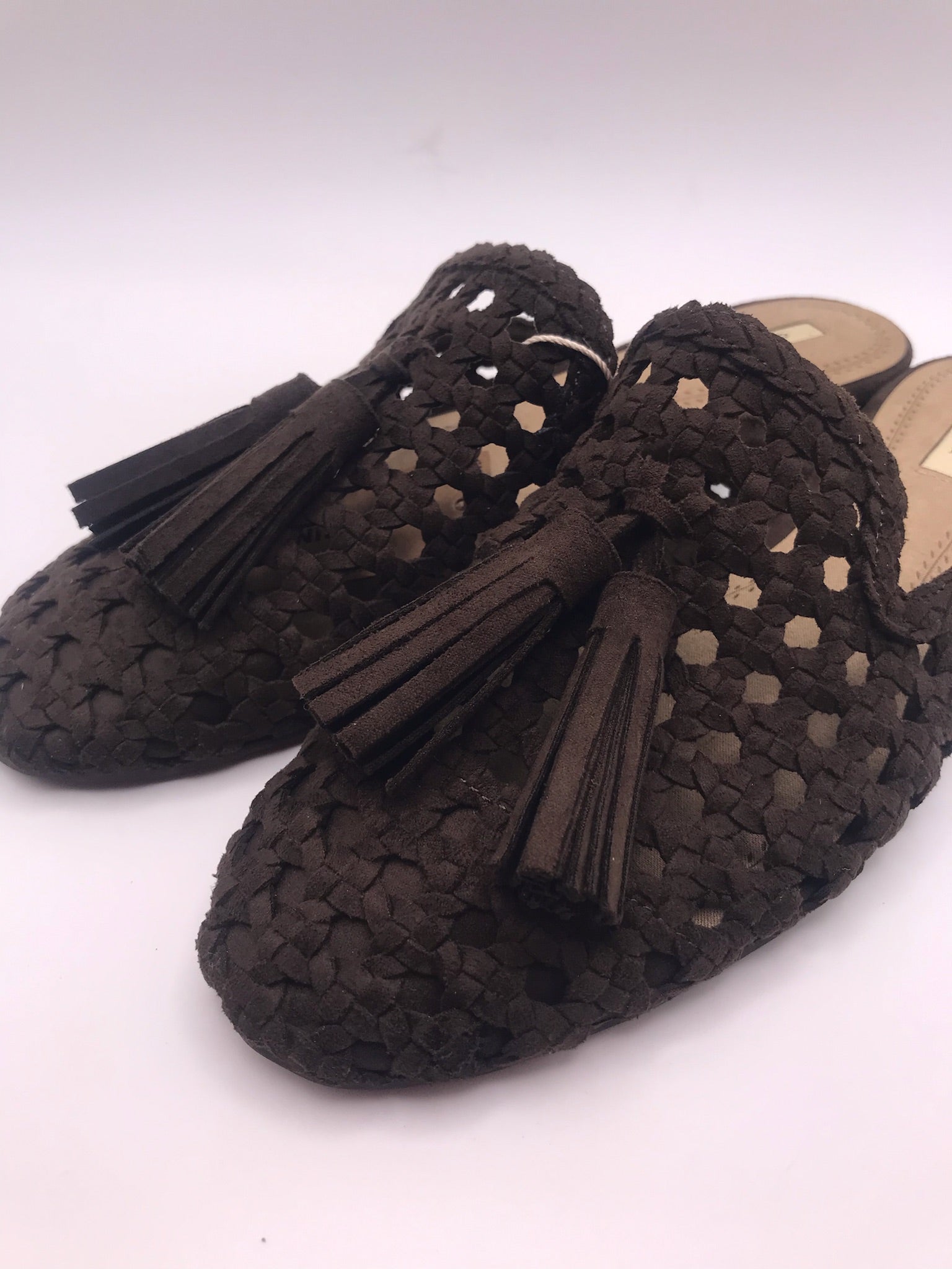 MULE CORINA CASTANHO ESCURO CAFE CAMURÇA FRANJA TECIDO MACRAME CHINELOS RASTEIRINHA SOCAS