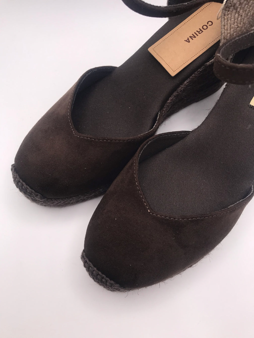 Alpercatas Cunha Castanhas Senhora Corina Cafe; Sandálias Cunha Salto Médio Verão; Sapatos de Cunha com Tira no Tornozelo Confortáveis