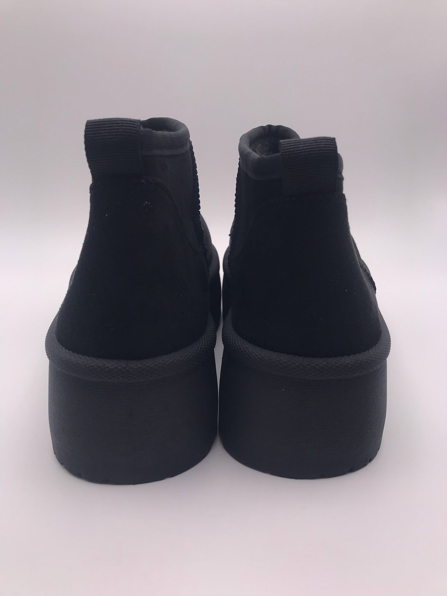 BOTA PANTUFAS MACADI BLACK VELUDO PELOS PRETO PLATAFORMA