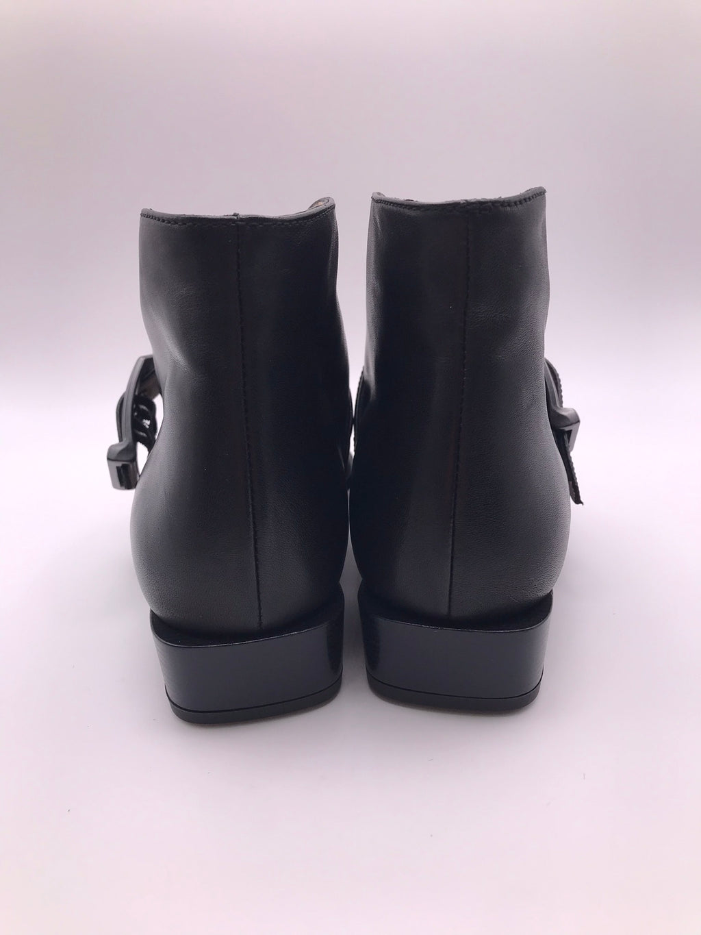 BOTIM TEXANA HISPANITAS PRETO COURO LISO FENDA TIRA ARGOLA FIVELA PRATA BICUDO