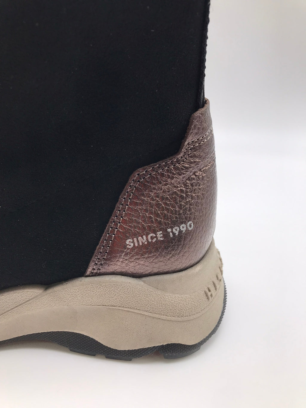 BOTA TÊNIS HISPANITAS PRETO COBRE CINZA ZIPER FRENTE LOGO