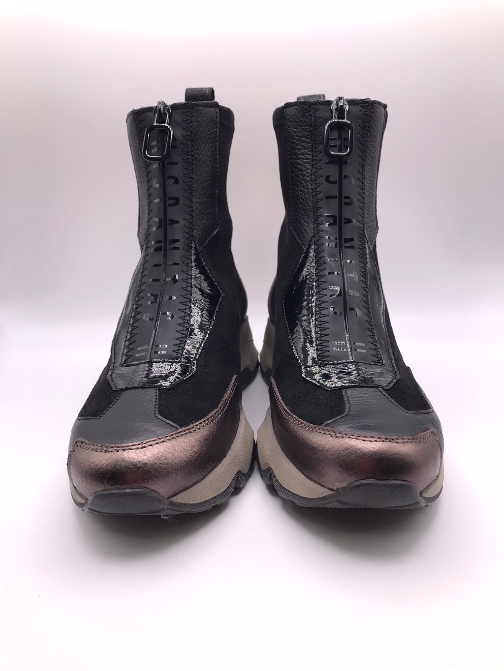 BOTA TÊNIS HISPANITAS PRETO COBRE CINZA ZIPER FRENTE LOGO