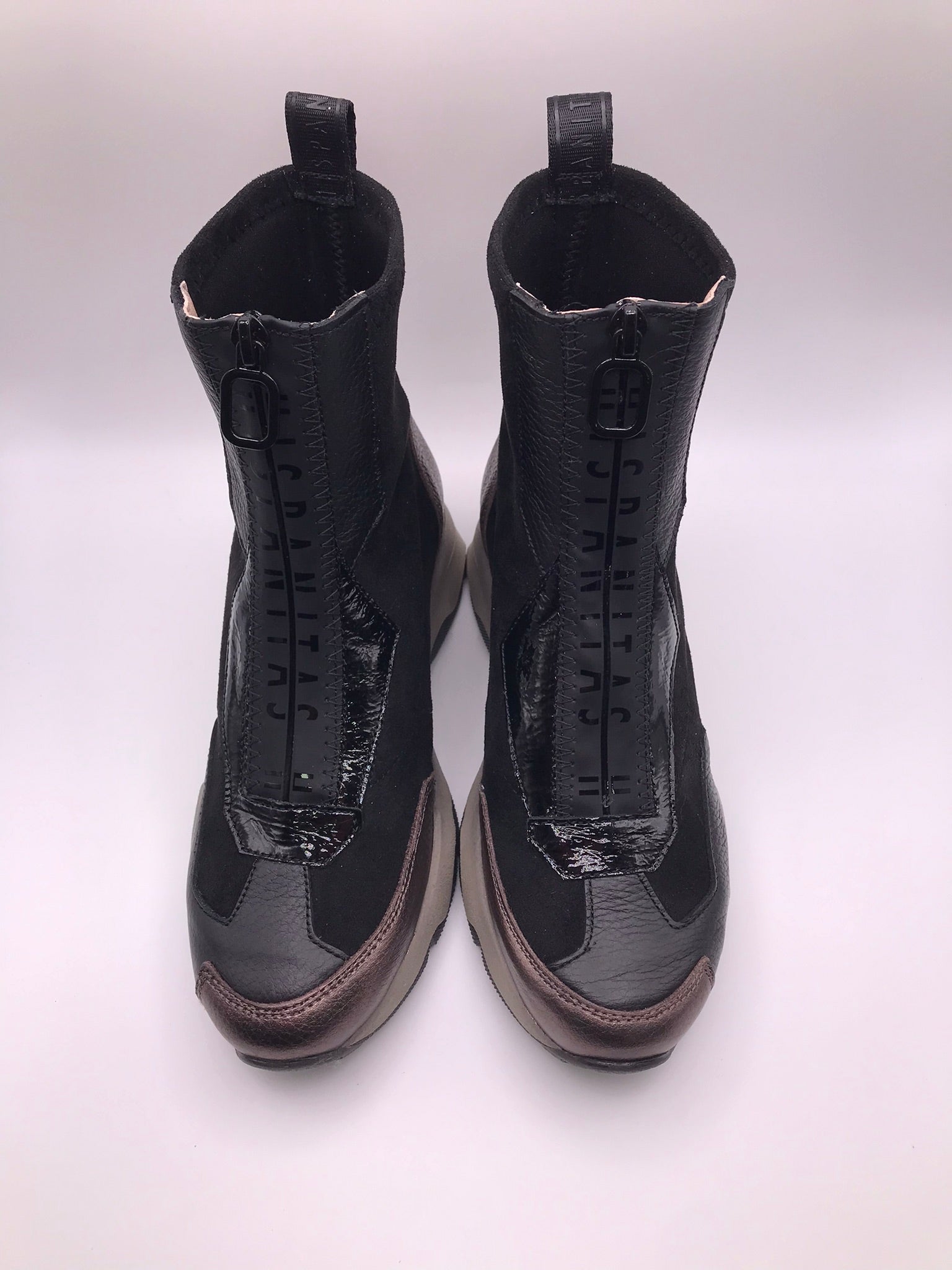 BOTA TÊNIS HISPANITAS PRETO COBRE CINZA ZIPER FRENTE LOGO