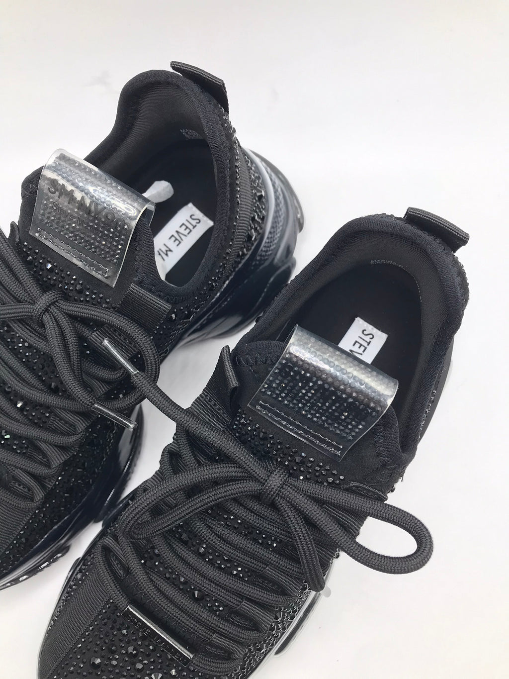 TÊNIS STEVE MADDEN PRETO BRILHO CRAVEJADO ATACADORES TRATORADO
