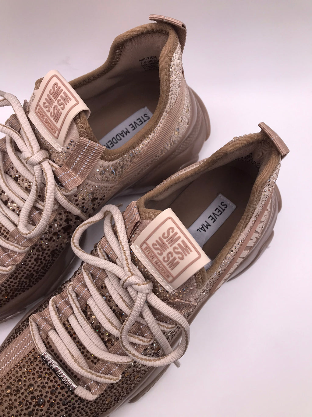 TÊNIS STEVE MADDEN ROSA NUDE BEGE BRILHO CRAVEJADO ATACADORES TRATORADO