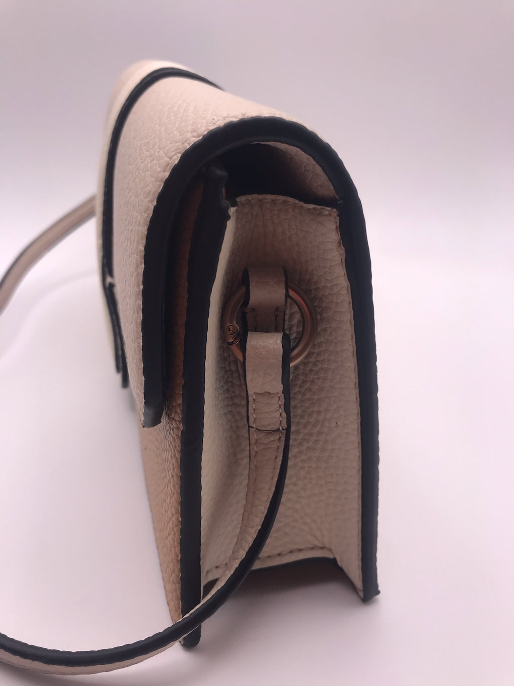 Carteira Clutch Feminina Hispanitas de Tiracolo, Mala de Mão Elegante em Tons de Bege e Castanho, Acessório de Moda Premium para Senhora