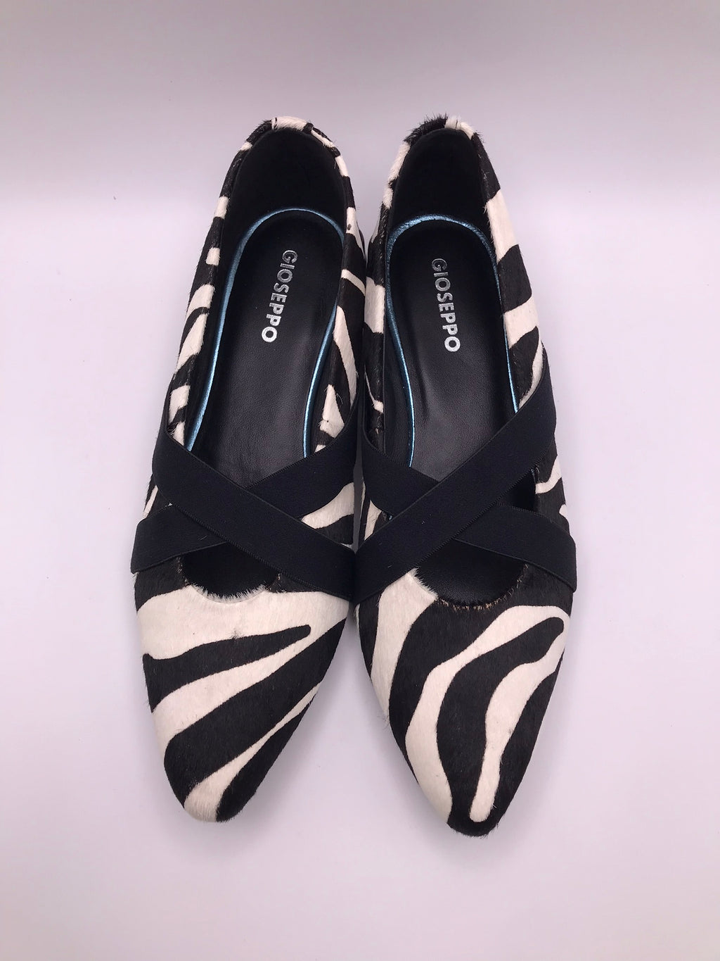 SABRINA MARY JANE GIOSEPPO ZEBRA COURO BICUDO ELÁSTICO TRANSVERSAL PRETO