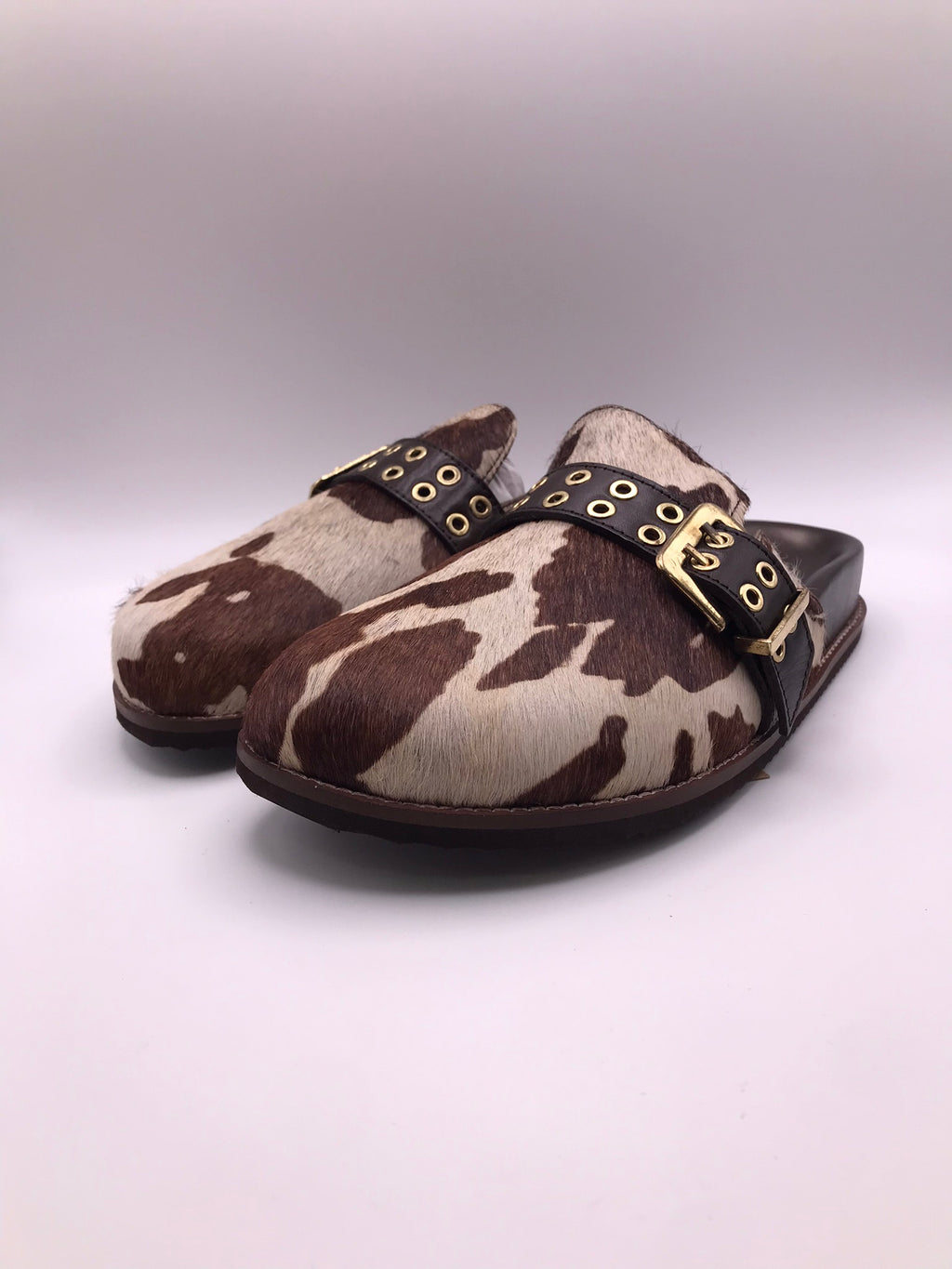 SOCAS GIOSEPPO VACA PRETO BRANCO CASTANHO ESCURO COURO TIRA REGULADORA ARGOLAS ANIMAL PRINT