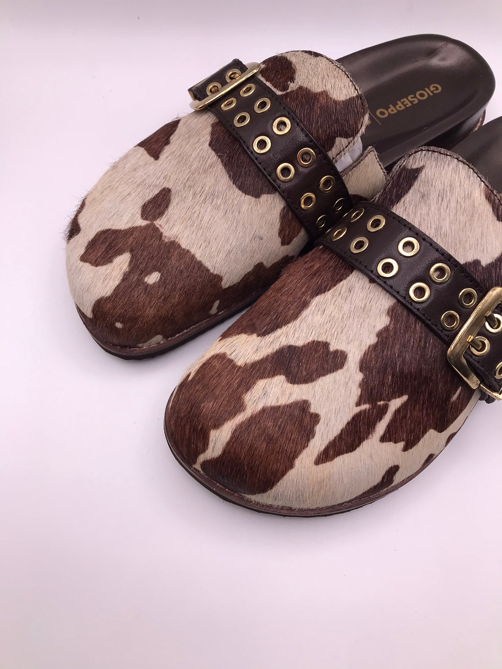 SOCAS GIOSEPPO VACA PRETO BRANCO CASTANHO ESCURO COURO TIRA REGULADORA ARGOLAS ANIMAL PRINT