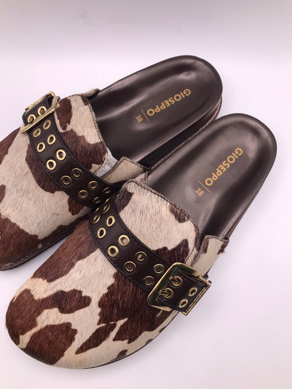 SOCAS GIOSEPPO VACA PRETO BRANCO CASTANHO ESCURO COURO TIRA REGULADORA ARGOLAS ANIMAL PRINT