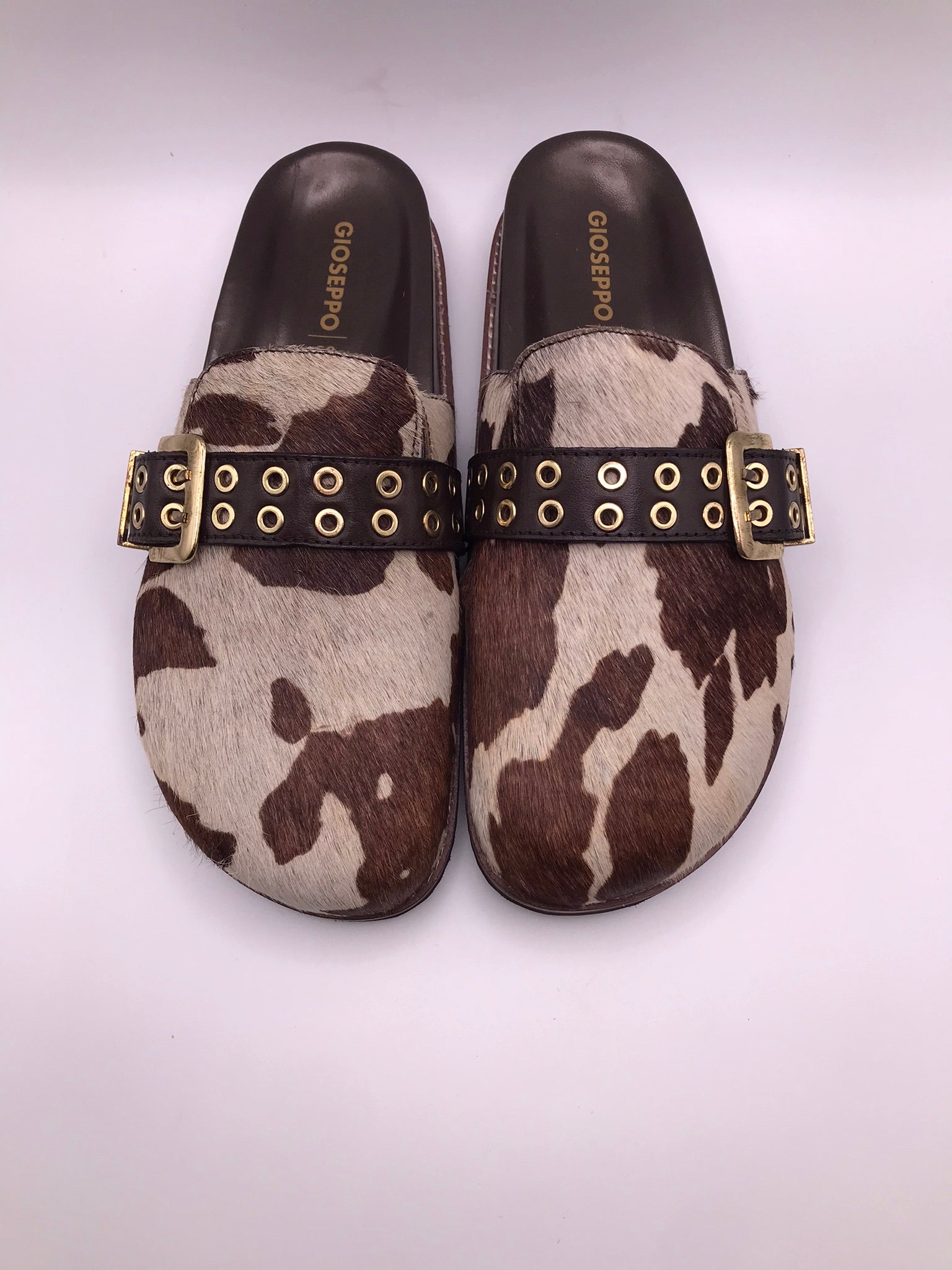 SOCAS GIOSEPPO VACA PRETO BRANCO CASTANHO ESCURO COURO TIRA REGULADORA ARGOLAS ANIMAL PRINT