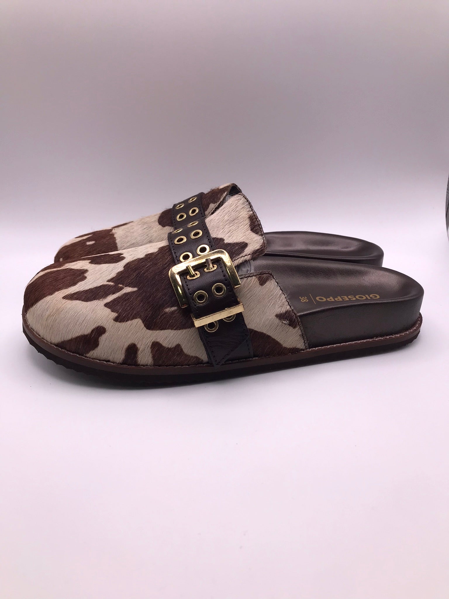 SOCAS GIOSEPPO VACA PRETO BRANCO CASTANHO ESCURO COURO TIRA REGULADORA ARGOLAS ANIMAL PRINT