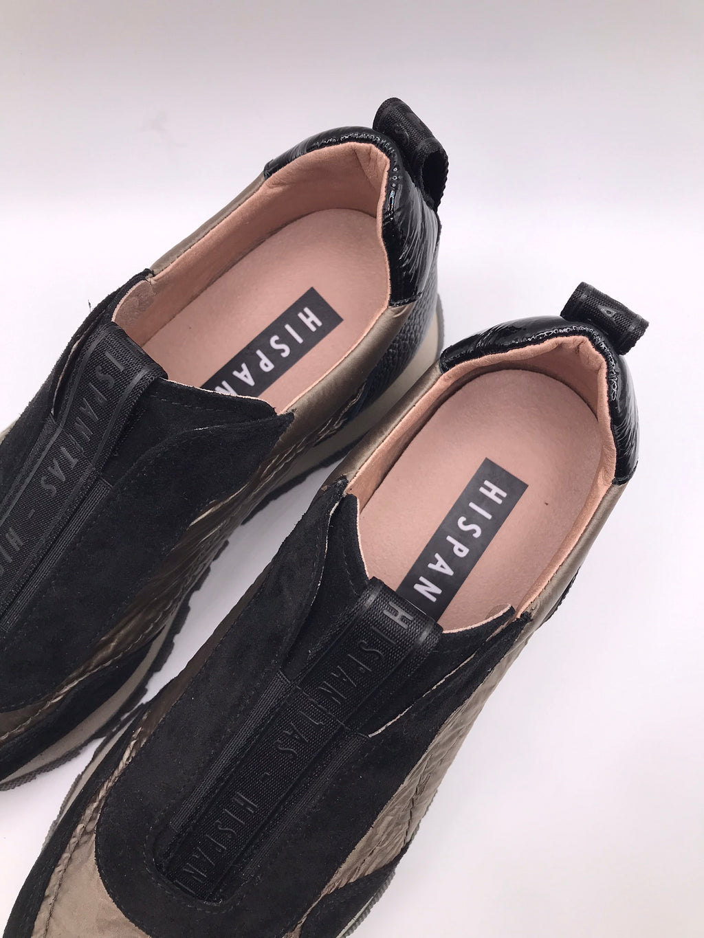 MOCASSIM PLATAFORMA HISPANITAS PRETO COURO ELÁSTICO FRONTAL DETALHES EM CAMURÇA