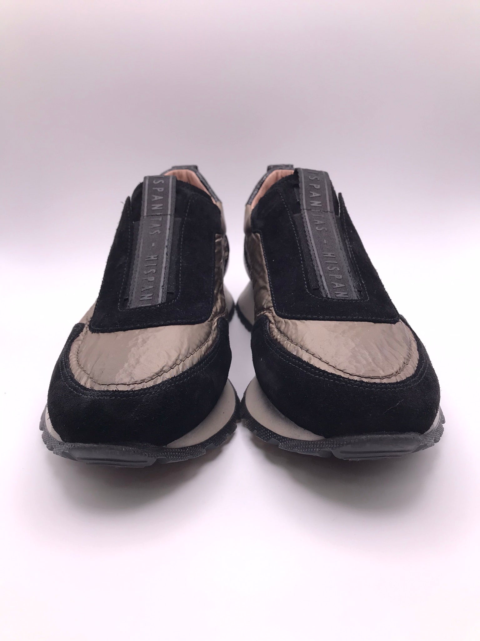 MOCASSIM PLATAFORMA HISPANITAS PRETO COURO ELÁSTICO FRONTAL DETALHES EM CAMURÇA