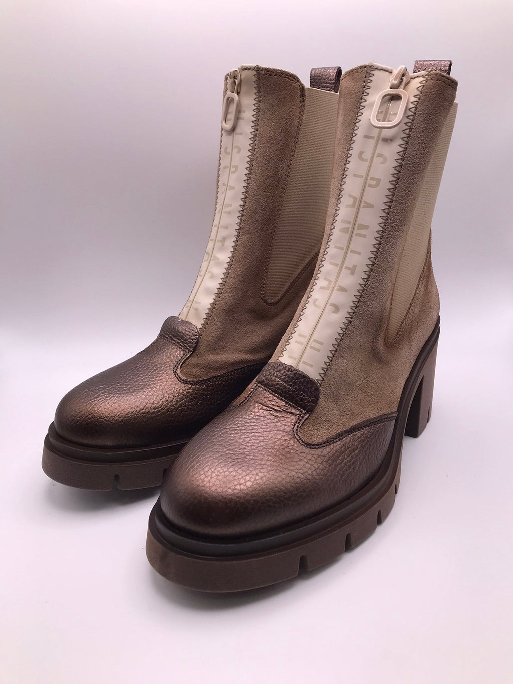 BOTA SALTO HISPANITAS CASTANHO COBRE CAMURÇA ZIPER FRONTAL BEGE