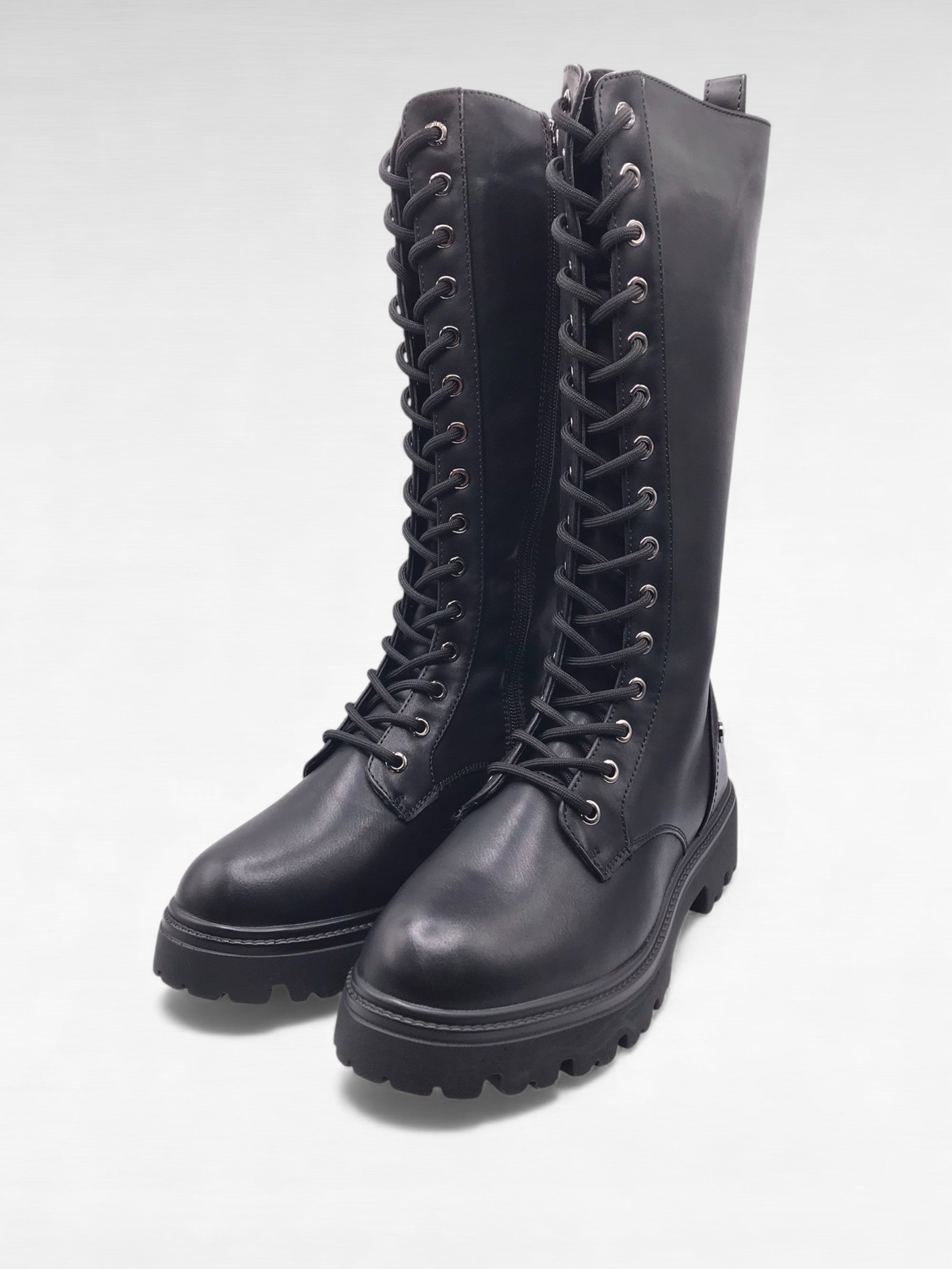BOTA COTURNO XTI PRETO ECO PELE CANO ALTO ATACADOR ZIPER PUXADOR TRASEIRO