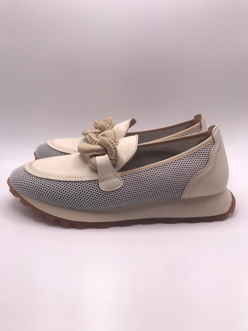 Mocassins Hispanitas Mulher Creme; Sapatos Mocasins Desportivos em Pele com Malha Respirável e Detalhe de Corrente Intercalada Confortáveis