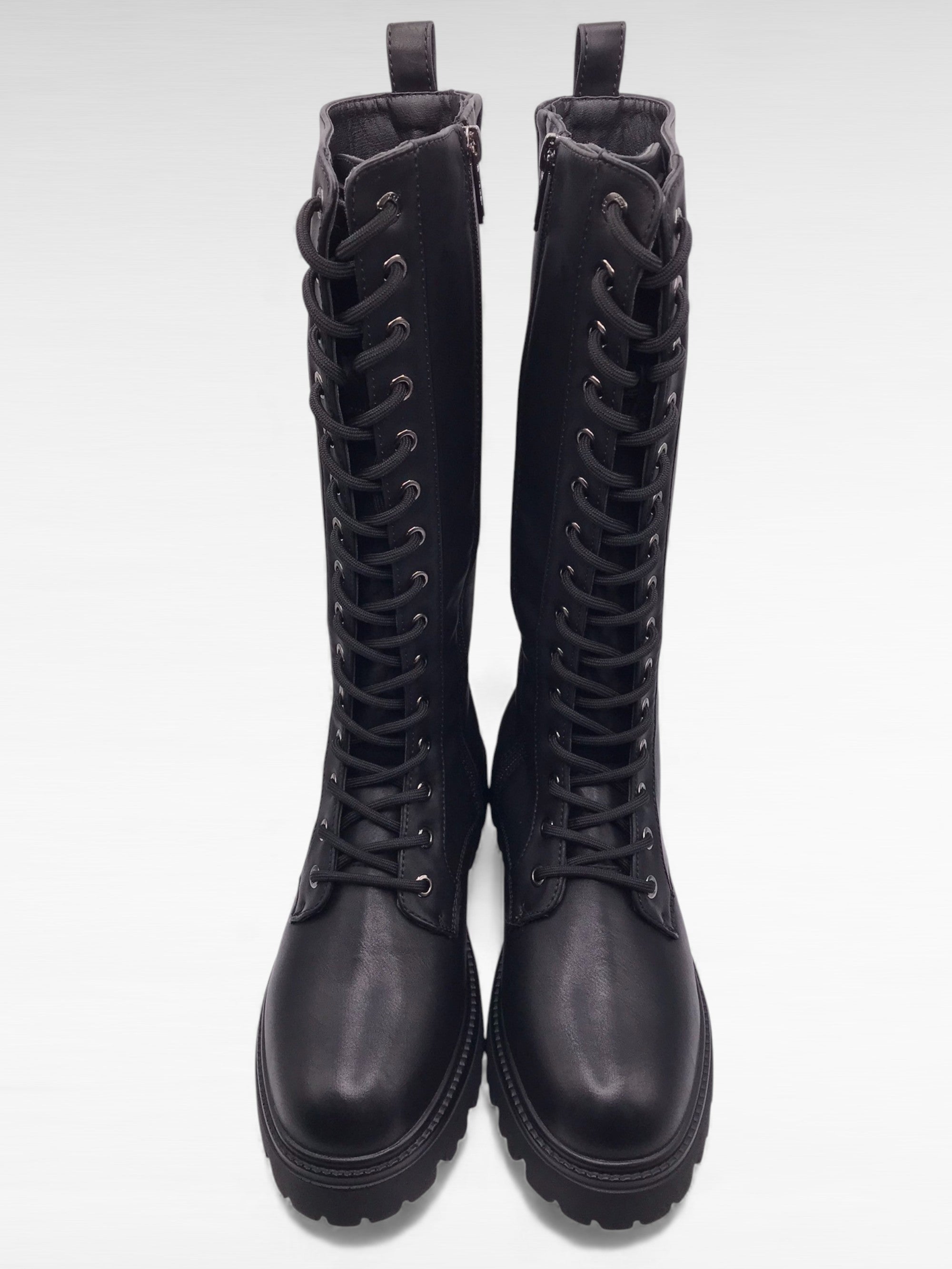 BOTA COTURNO XTI PRETO ECO PELE CANO ALTO ATACADOR ZIPER PUXADOR TRASEIRO