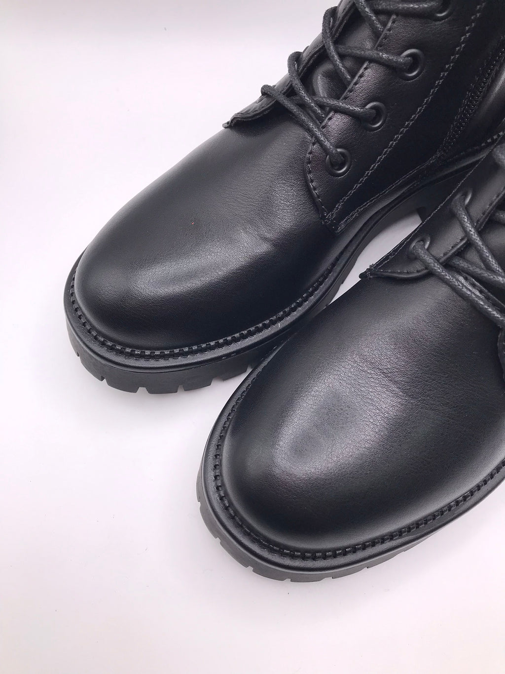 BOTA ATACADORES MILITAR COTURNO XTI PRETO ECO PELE ATACADOR ZIPER PUXADOR TRASEIRO