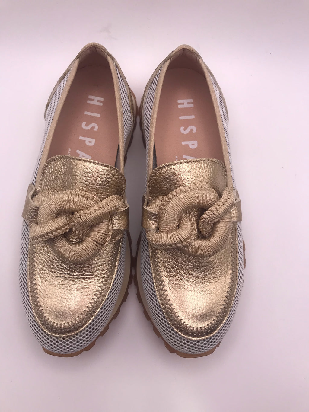 Mocassins Hispanitas Mulher Dourado; Sapatos Mocasins Desportivos em Pele com Malha Respirável e Detalhe de Corrente Intercalada Confortáveis
